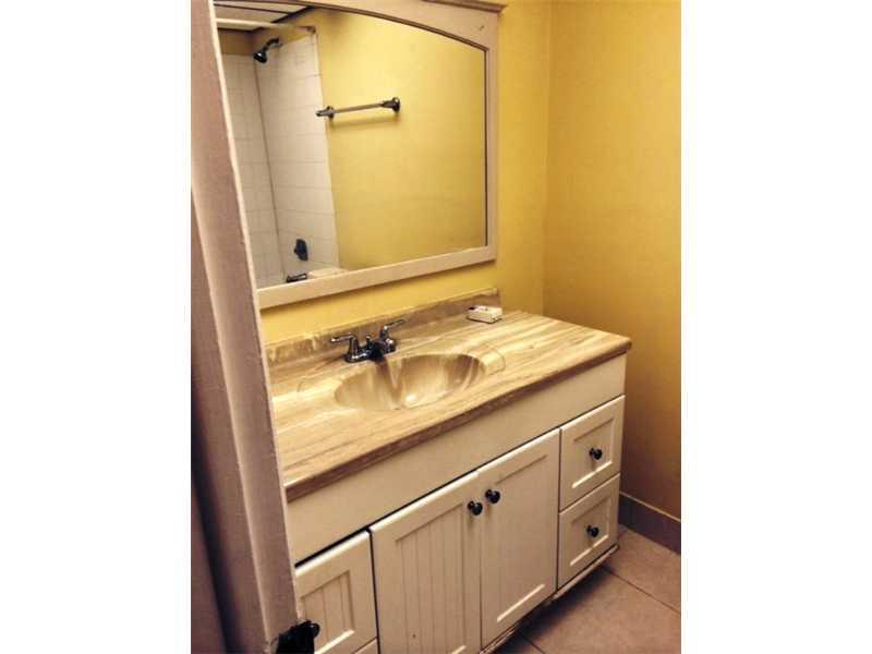THE MEADOWS OF MIRAMAR PH - Residential Lease