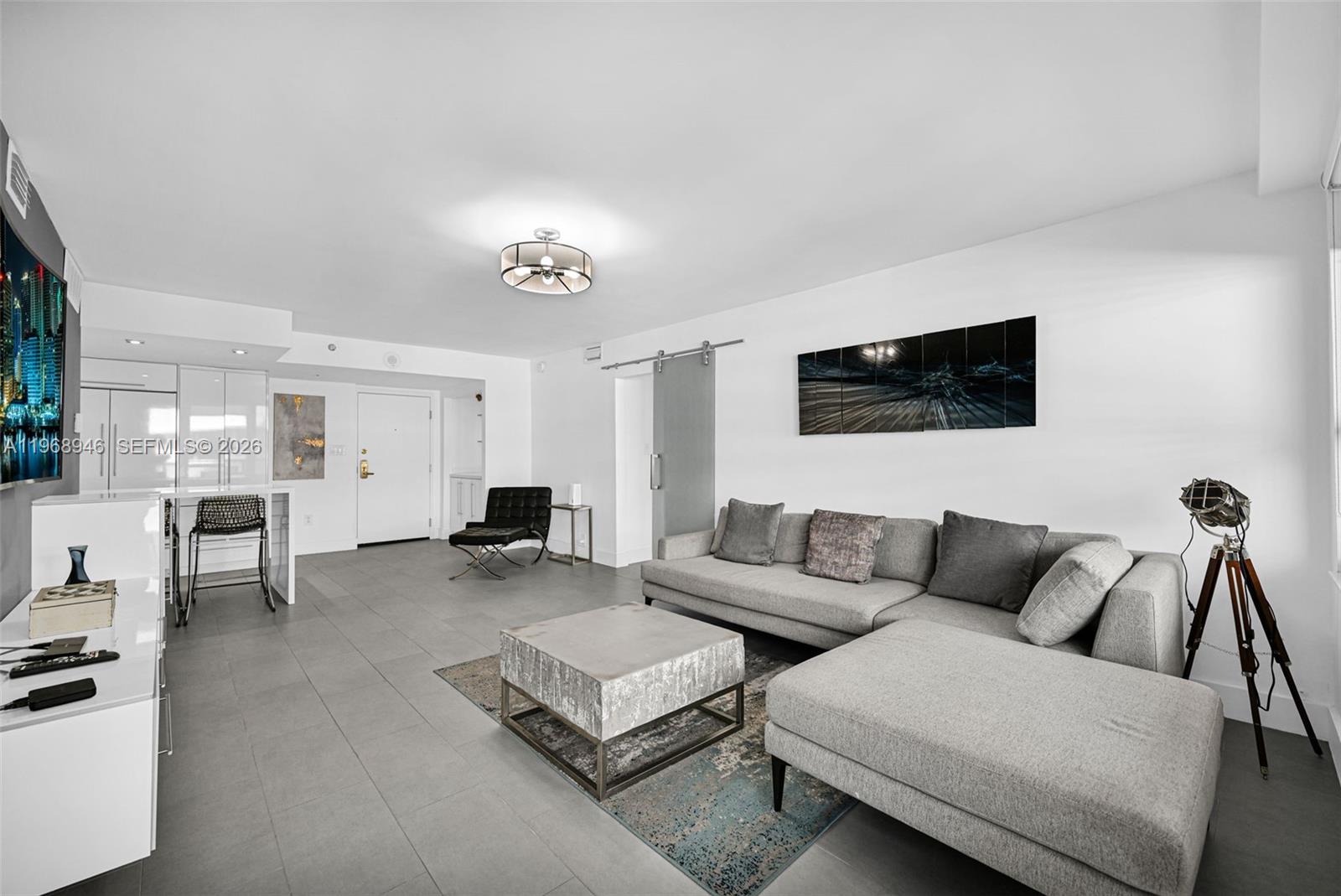 THE ALEXANDER CONDO - Residential
