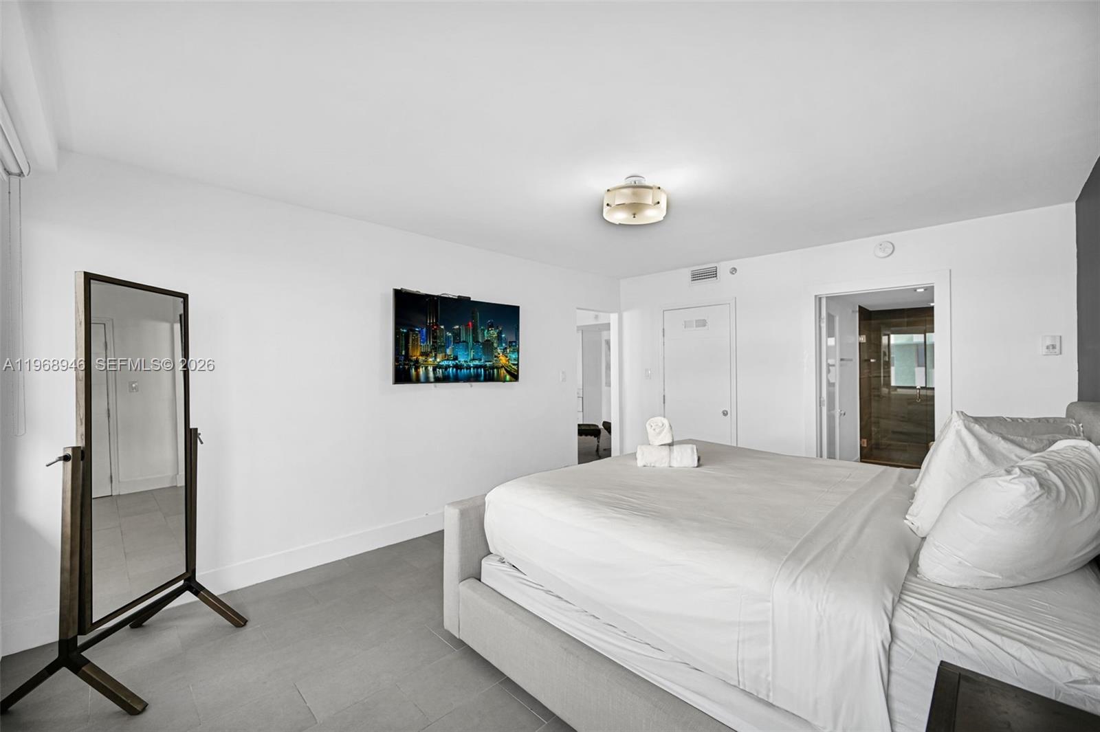 THE ALEXANDER CONDO - Residential