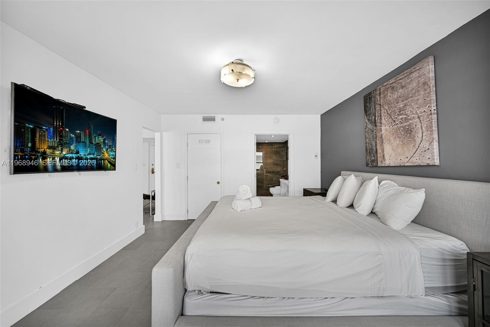 THE ALEXANDER CONDO - Residential