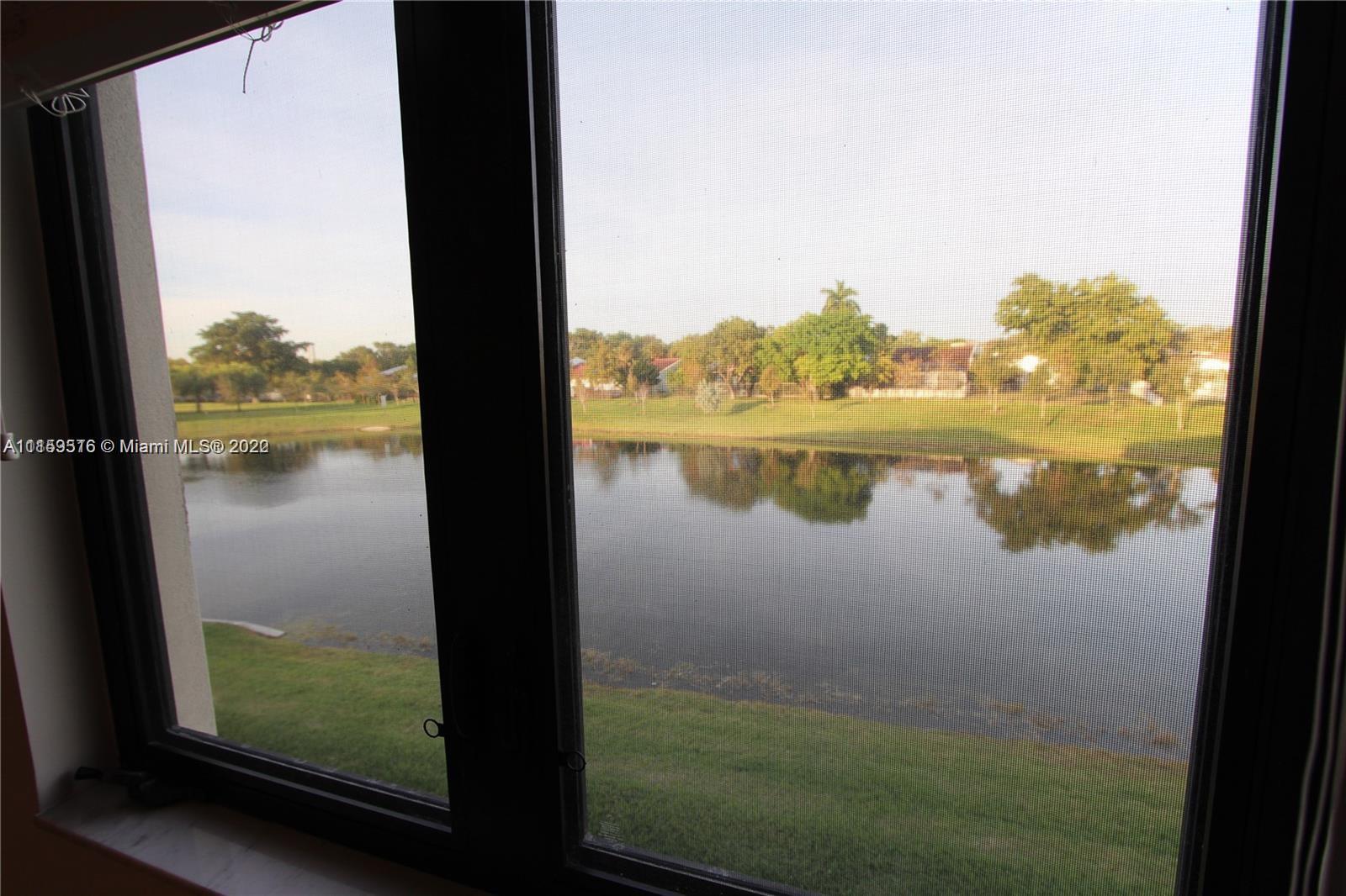 CHAMPION LAKES - Residential