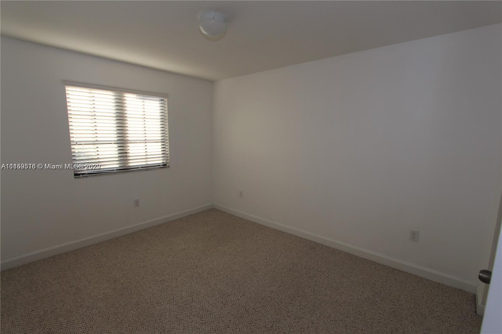 CHAMPION LAKES - Residential