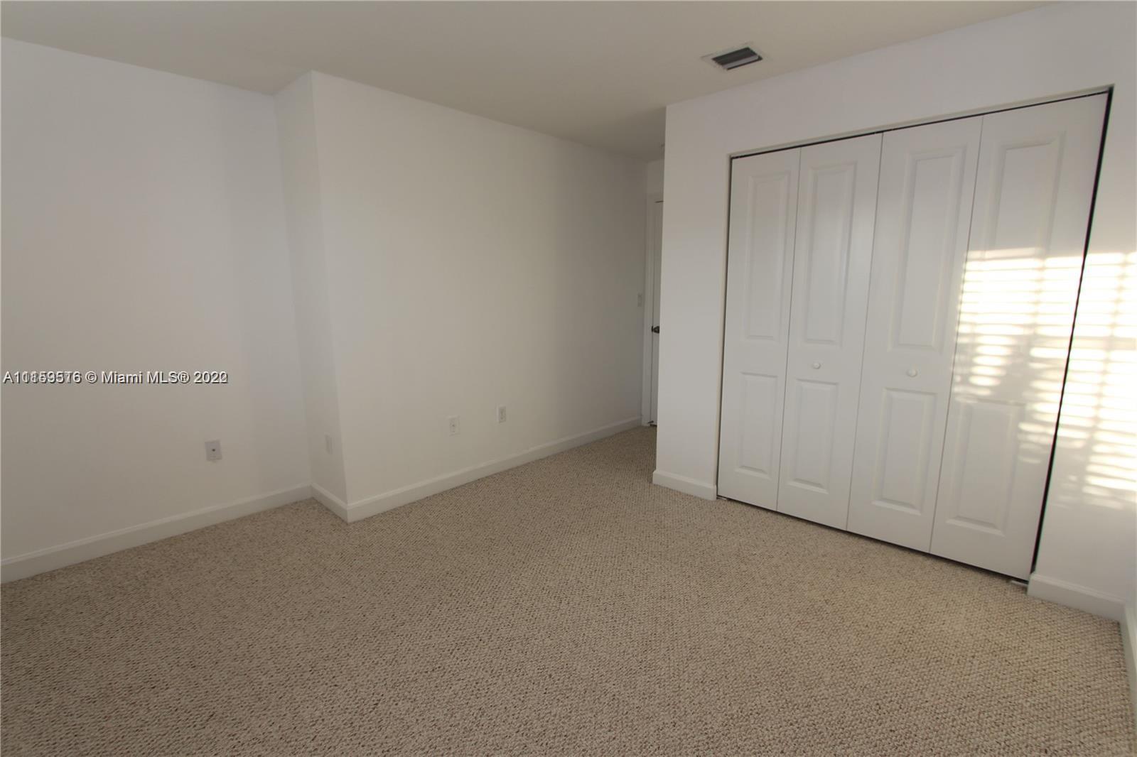 CHAMPION LAKES - Residential