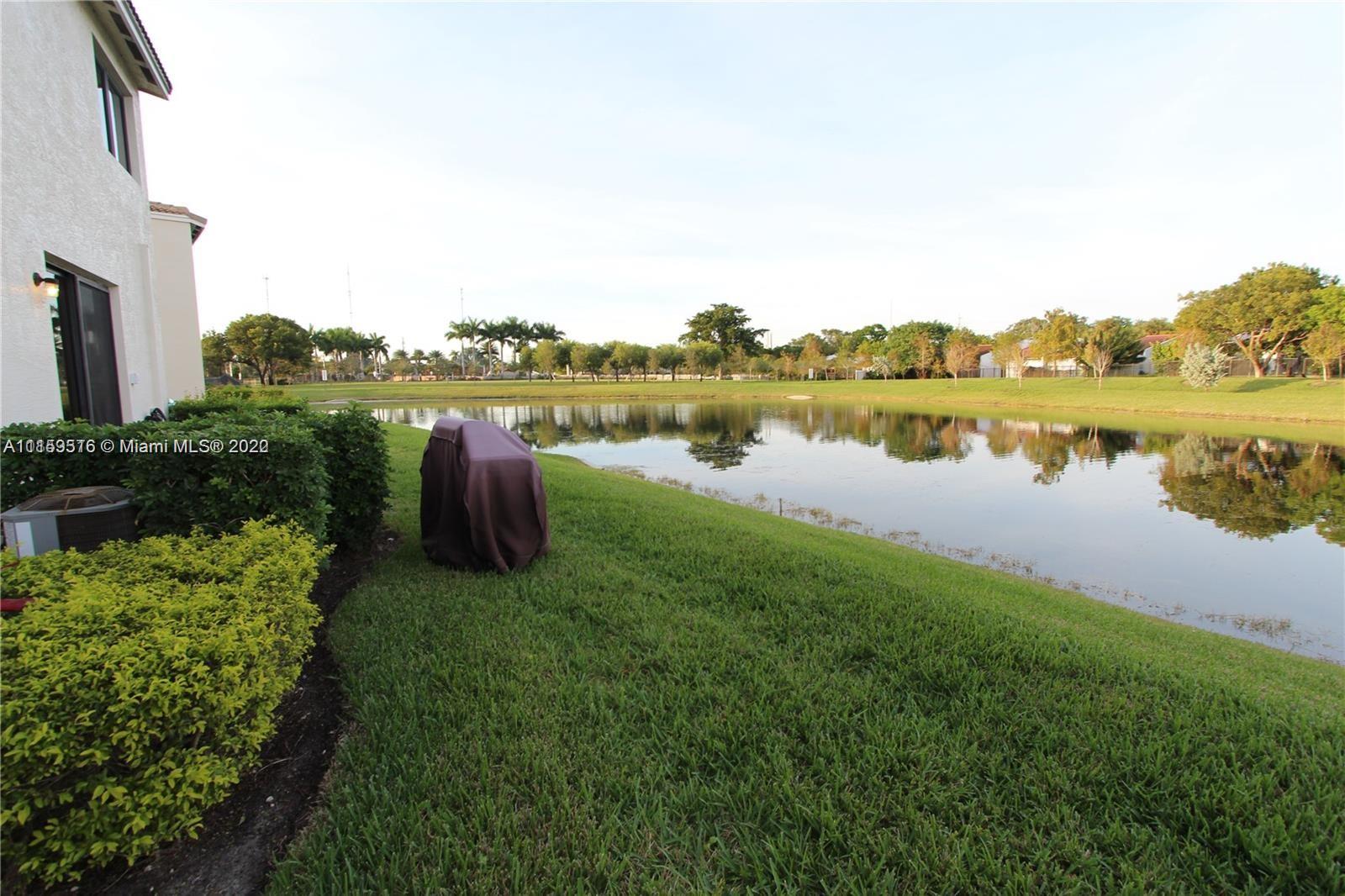 CHAMPION LAKES - Residential