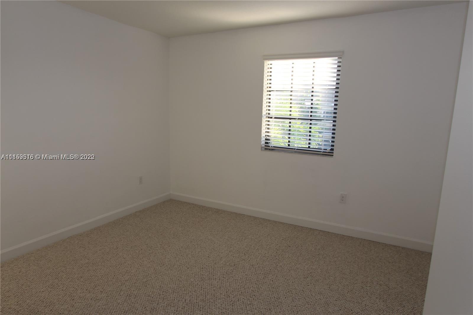 CHAMPION LAKES - Residential