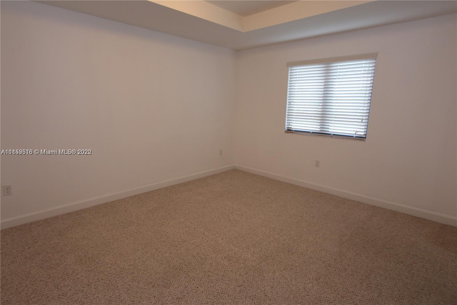 CHAMPION LAKES - Residential
