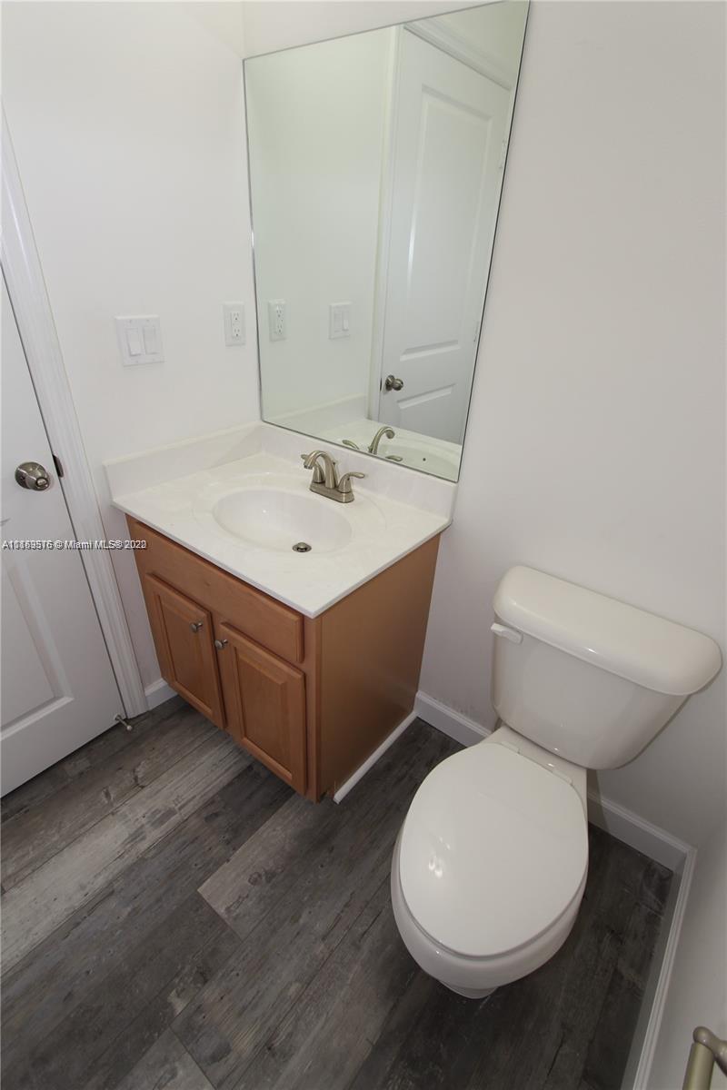 CHAMPION LAKES - Residential