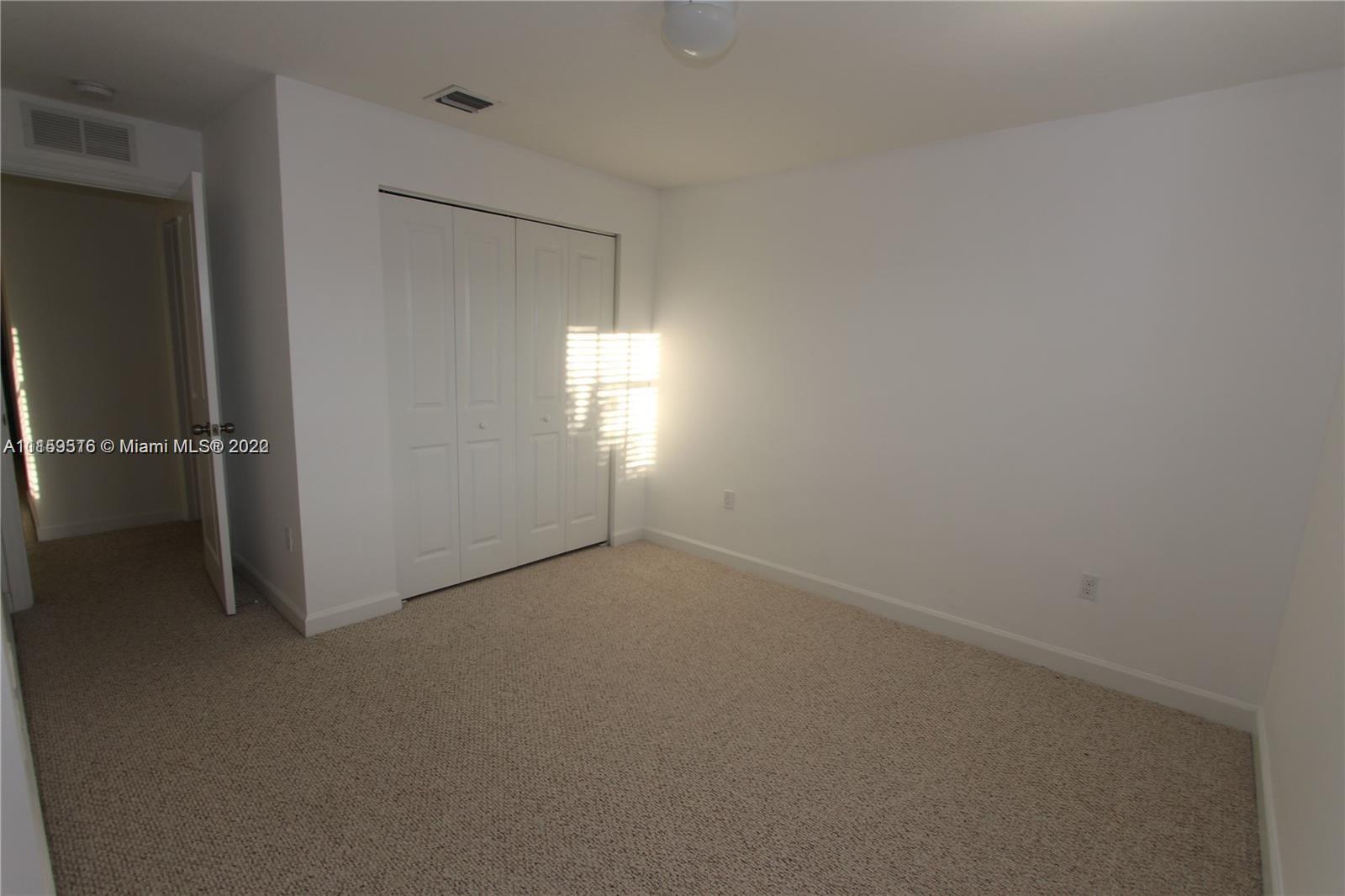 CHAMPION LAKES - Residential