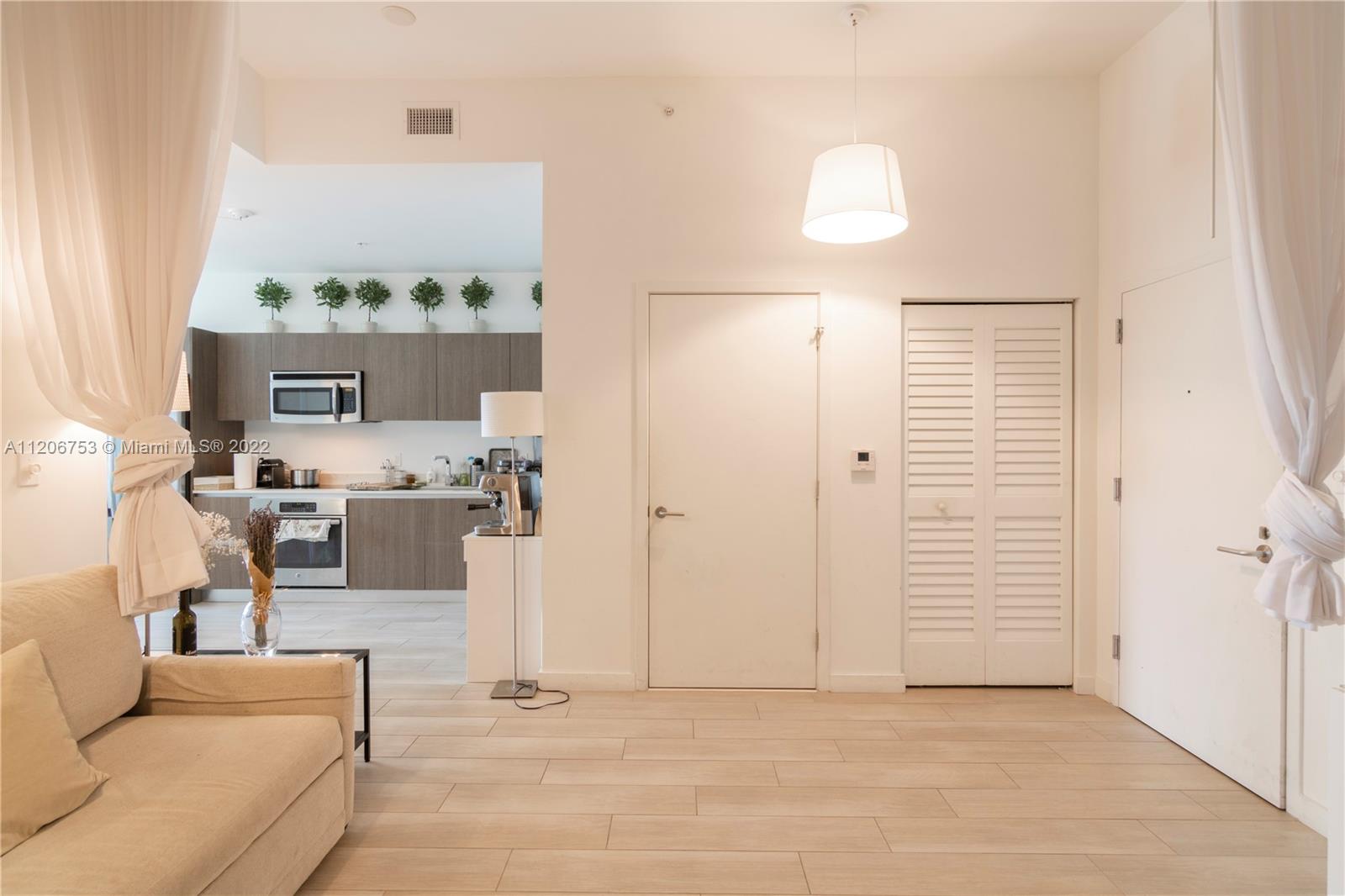 LE PARC AT BRICKELL CONDO - Residential