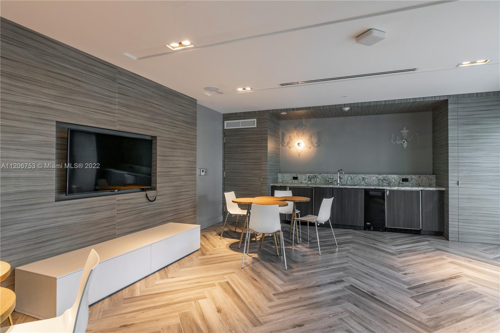 LE PARC AT BRICKELL CONDO - Residential