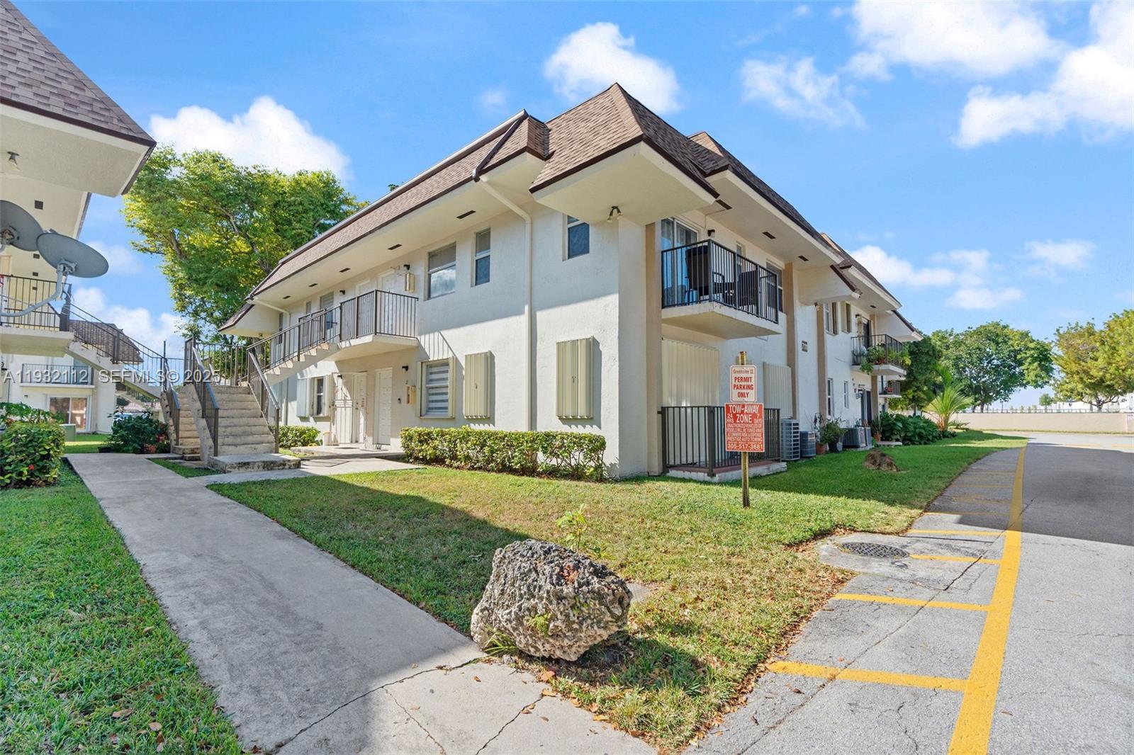 Beautifully maintained and ideally situated, this spacious 2-bedroom, 2-bathroom second-floor unit in Greentree Condo offers comfort and convenience. Enjoy a new washer/dryer inside the unit, open living areas, well-kept interiors, and assigned parking. Centrally located close to major highways, shops, restaurants, and schools