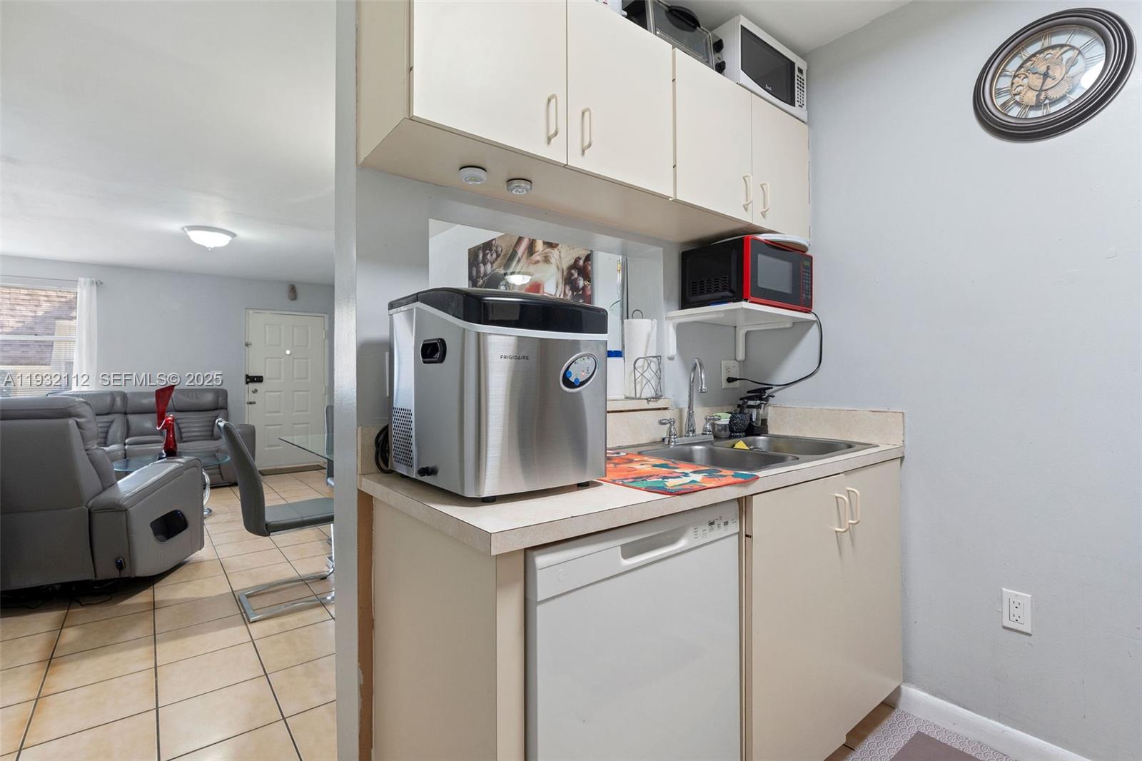 GREENTREE CONDO II - Residential Lease