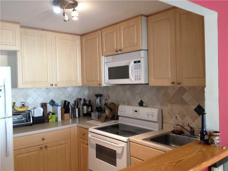 DE SOTO PARK CONDO - Residential Lease
