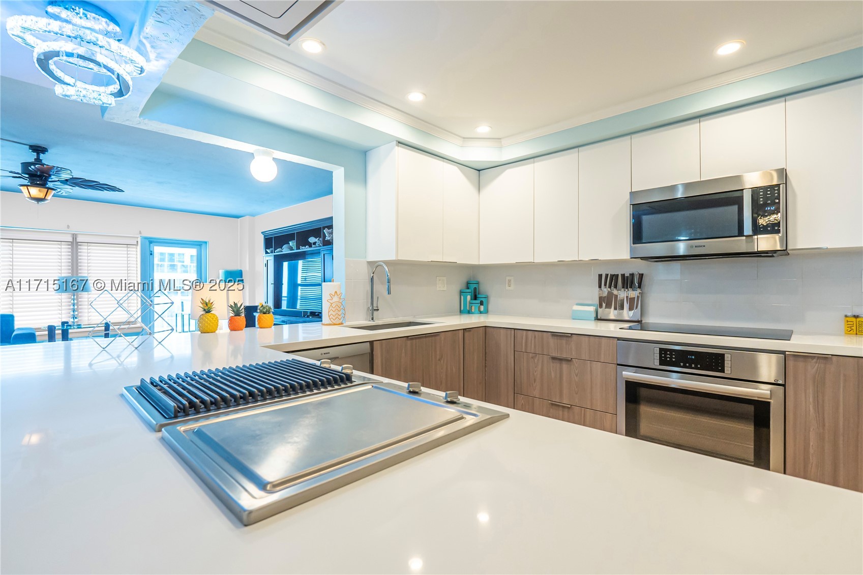 REGENCY TOWER SOUTH CONDO - Residential