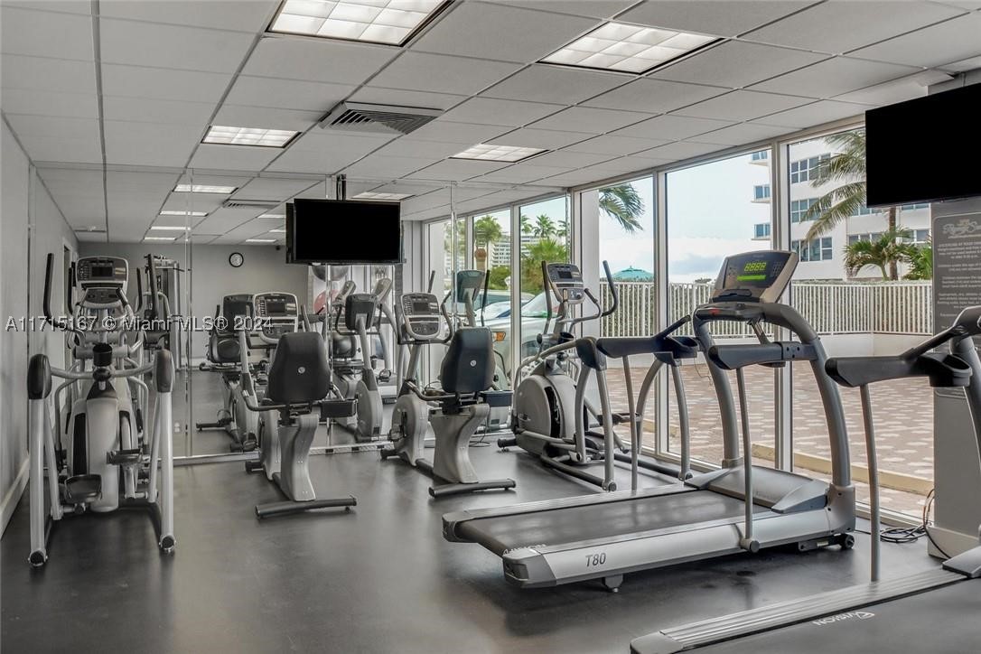 REGENCY TOWER SOUTH CONDO - Residential