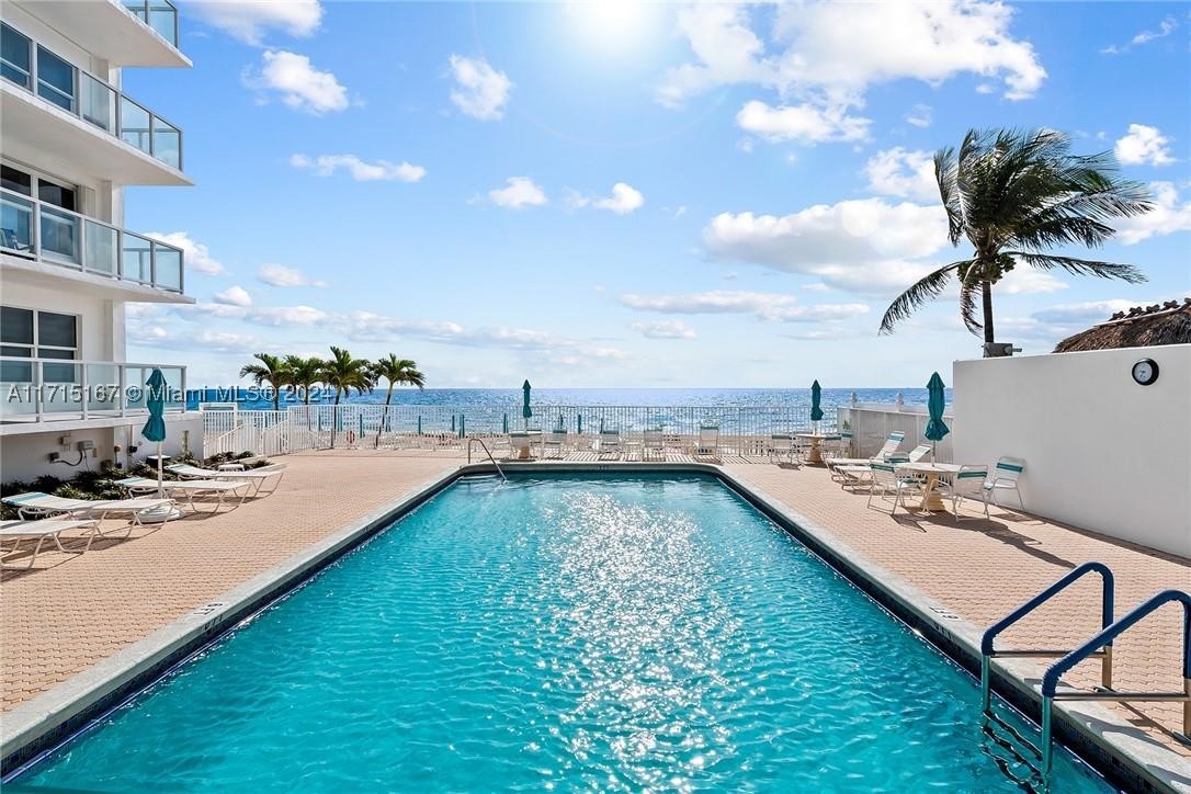 REGENCY TOWER SOUTH CONDO - Residential