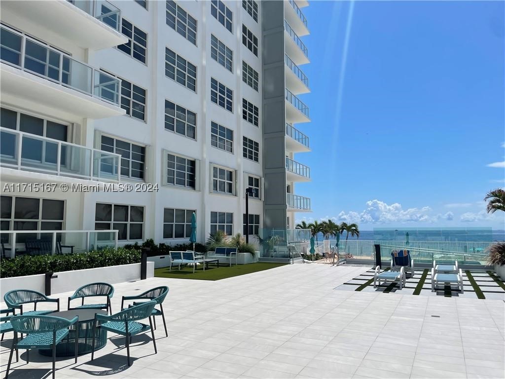 REGENCY TOWER SOUTH CONDO - Residential