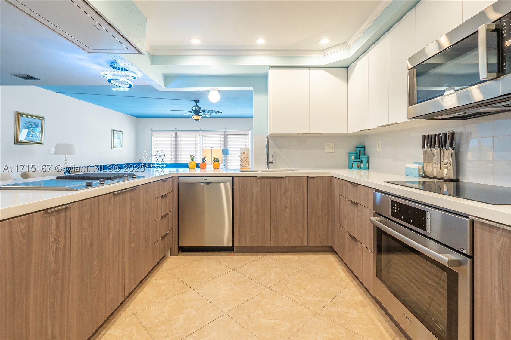 REGENCY TOWER SOUTH CONDO - Residential