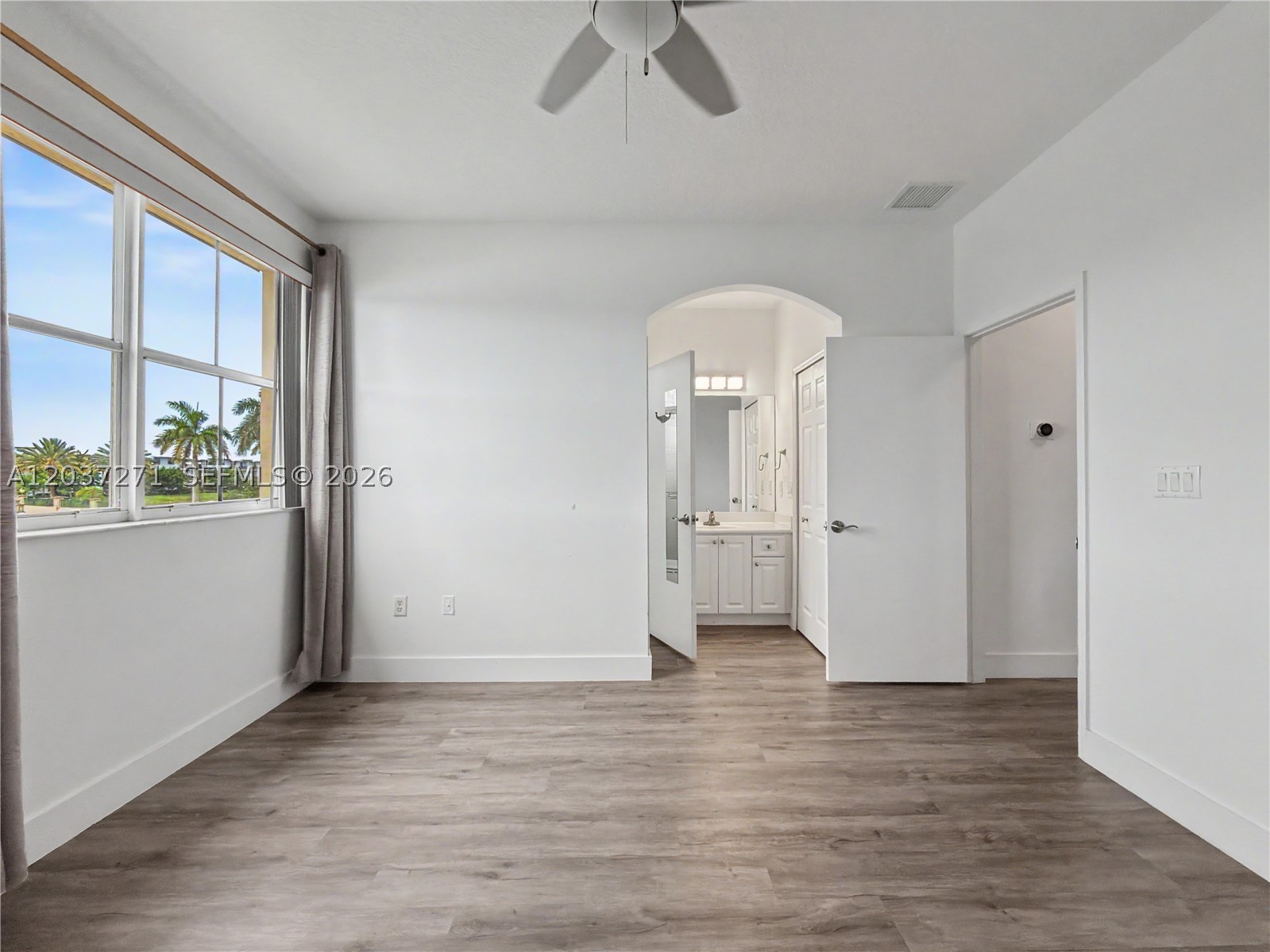 HAMPTON ISLES CONDO - Residential