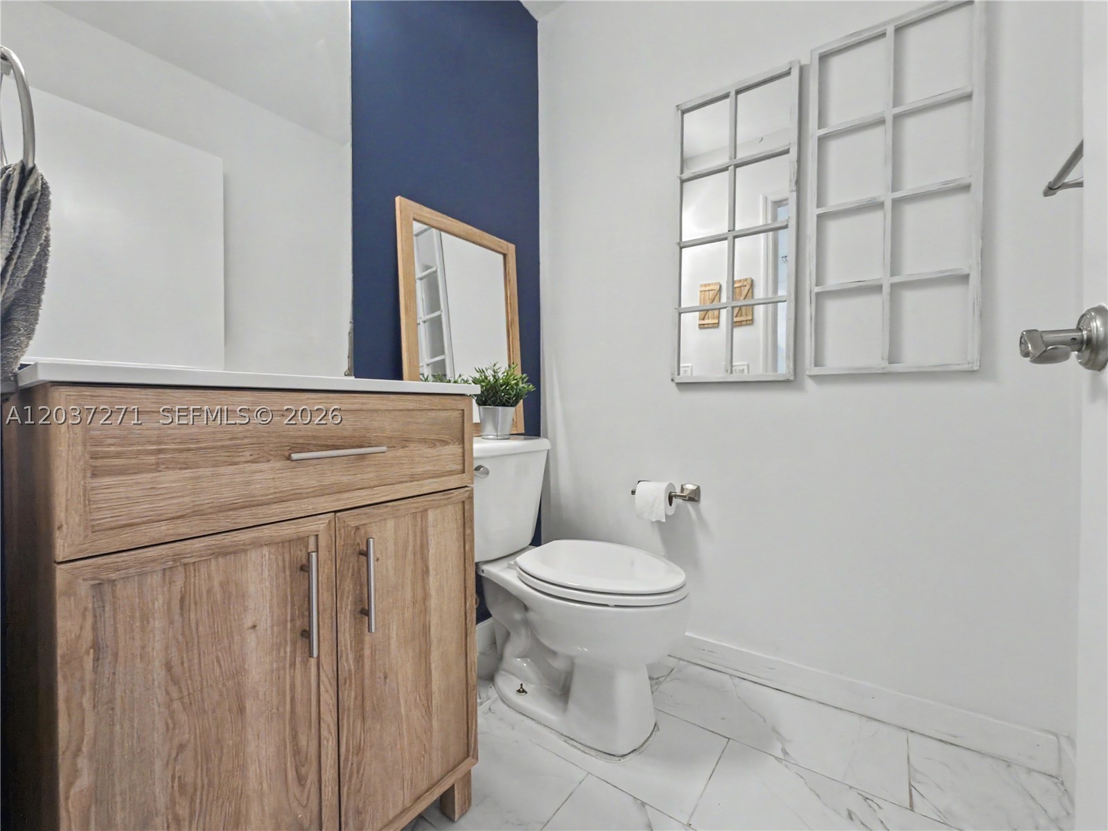HAMPTON ISLES CONDO - Residential