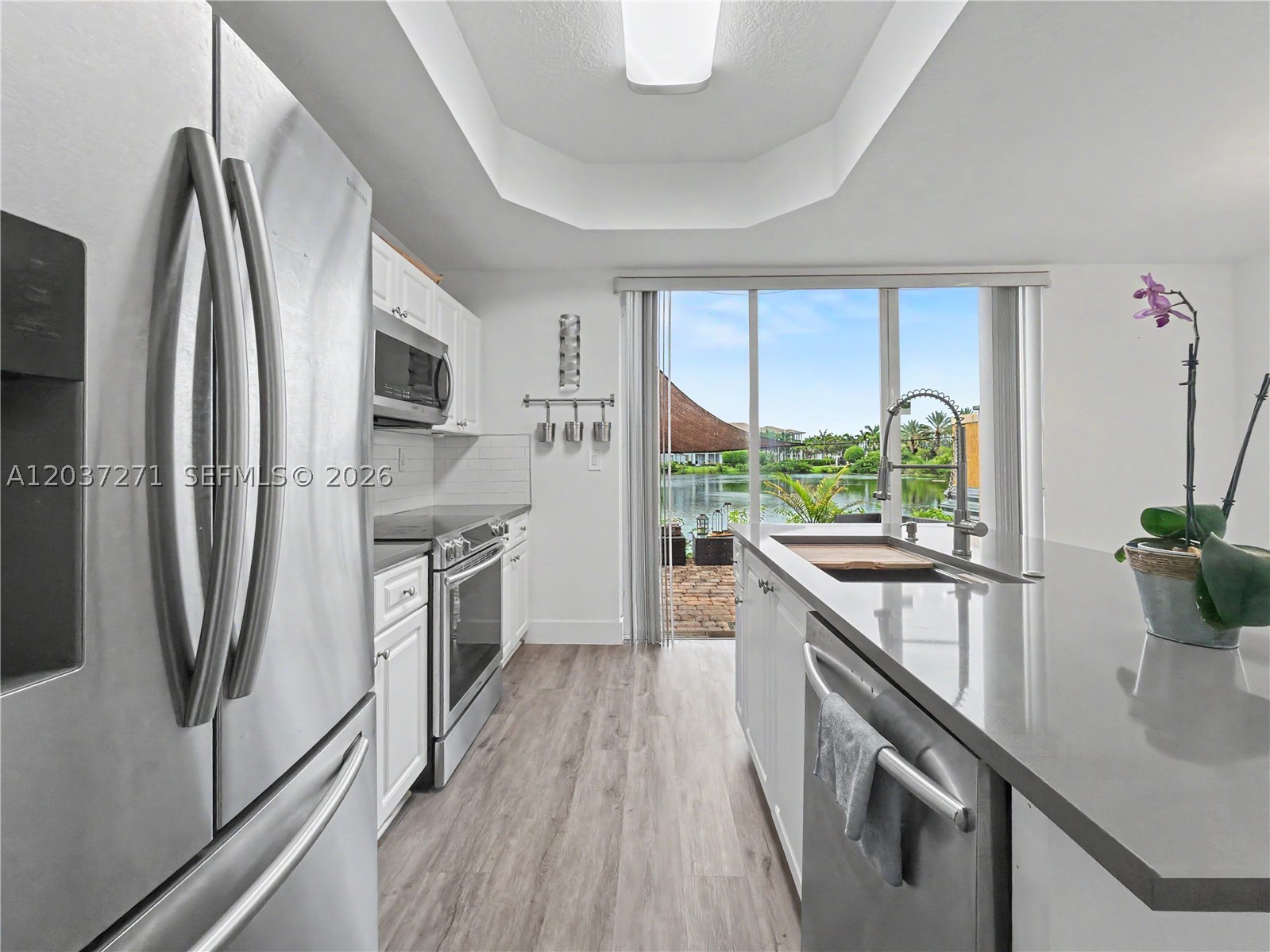 HAMPTON ISLES CONDO - Residential
