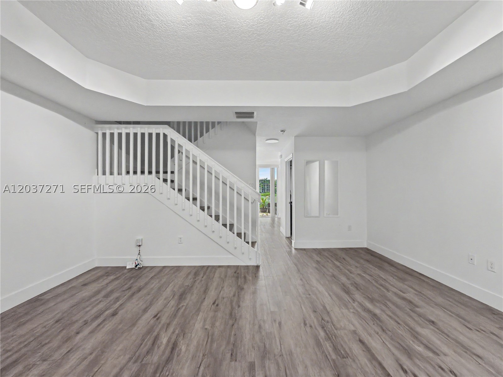HAMPTON ISLES CONDO - Residential
