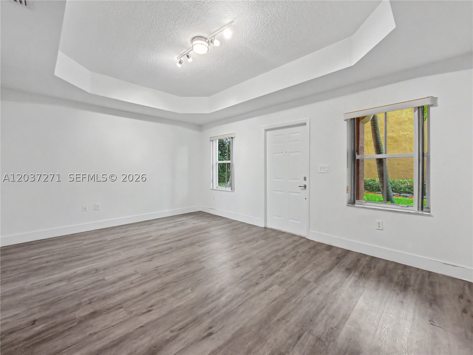HAMPTON ISLES CONDO - Residential