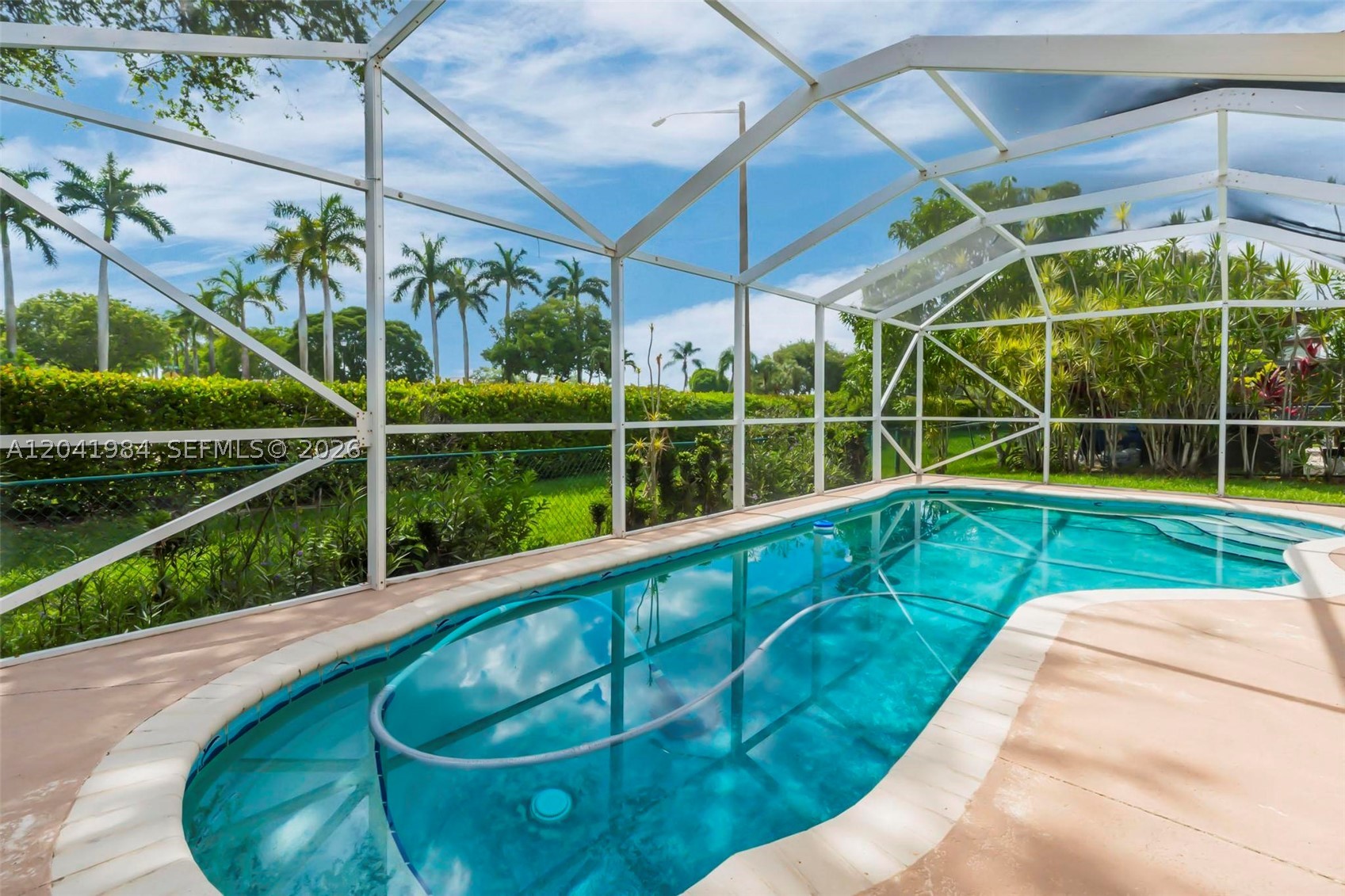 CHAPEL TRAIL REPLAT - Residential