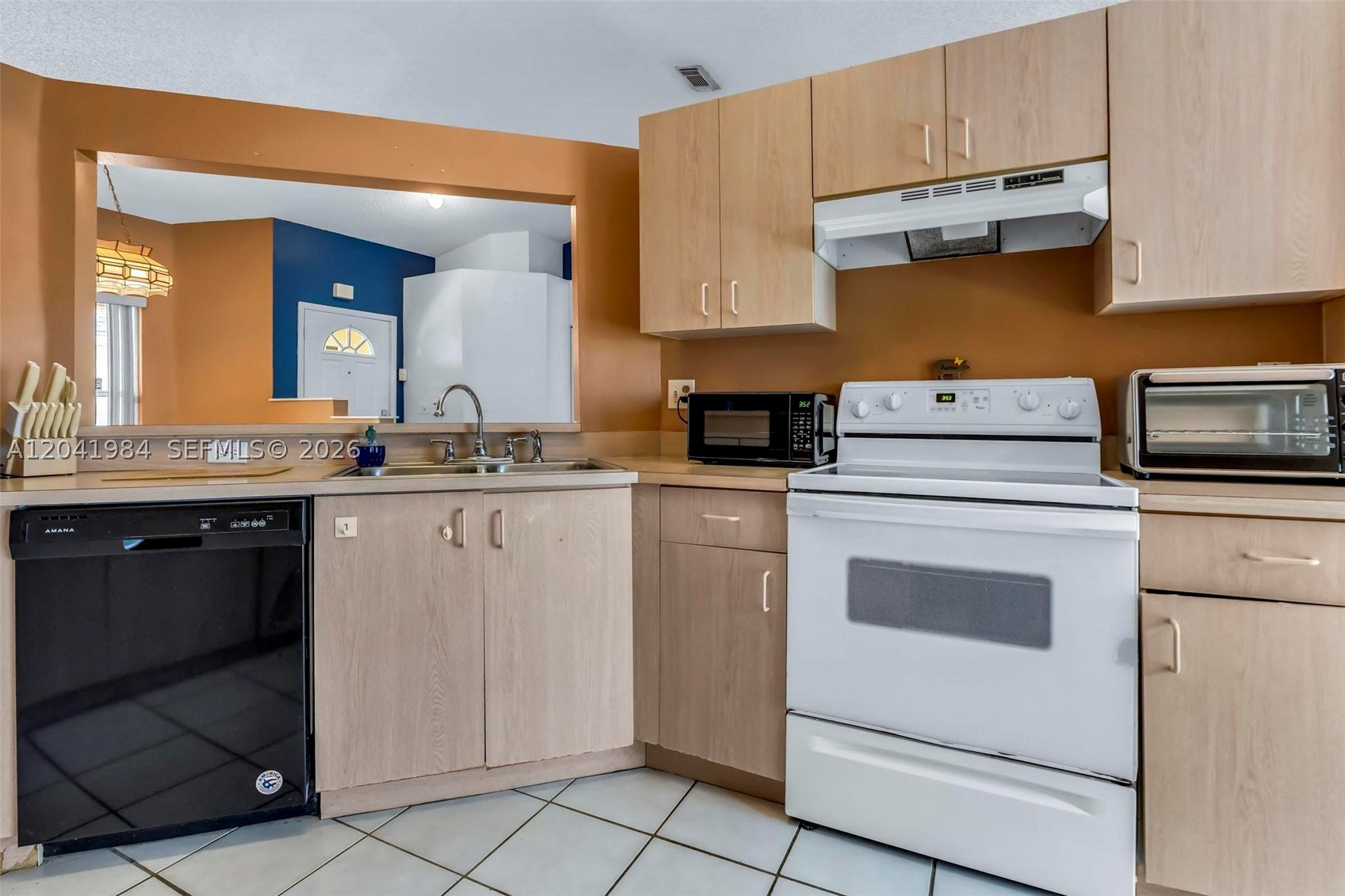 CHAPEL TRAIL REPLAT - Residential