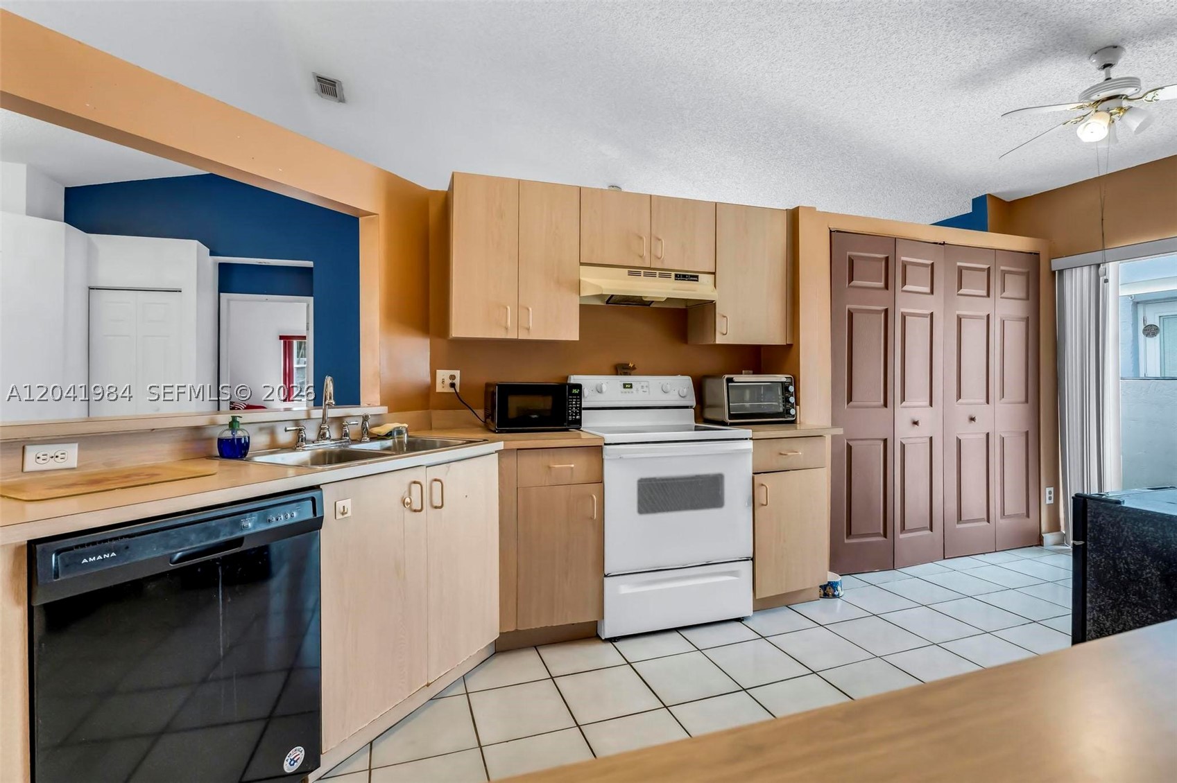 CHAPEL TRAIL REPLAT - Residential