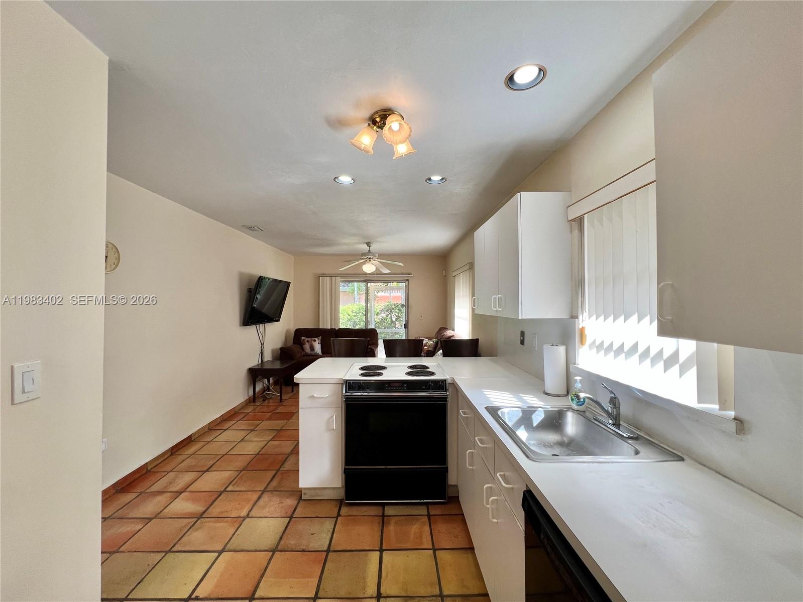 CORAL GABLES GRANADA SEC - Residential
