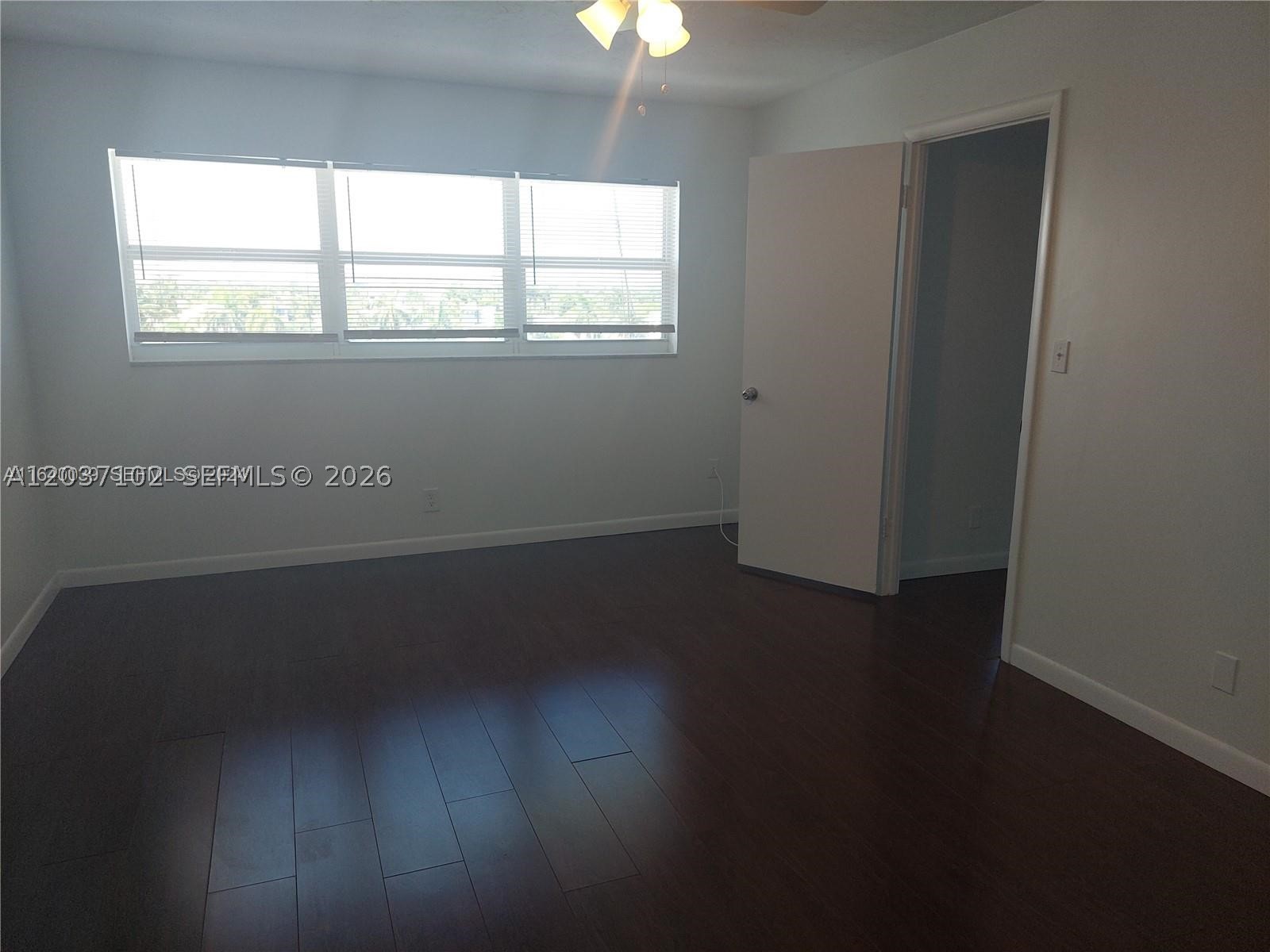 SOUTHAMPTON CONDO - Residential