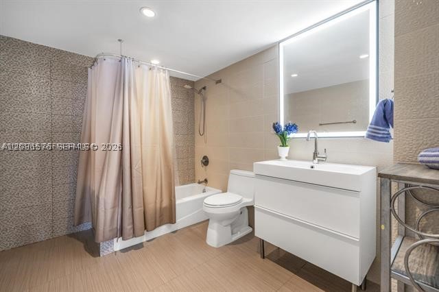 OCEANVIEW BUILDING A COND - Residential Lease