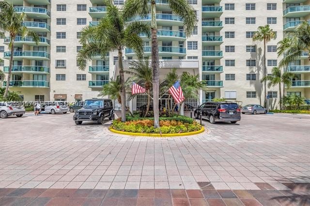 OCEANVIEW BUILDING A COND - Residential Lease