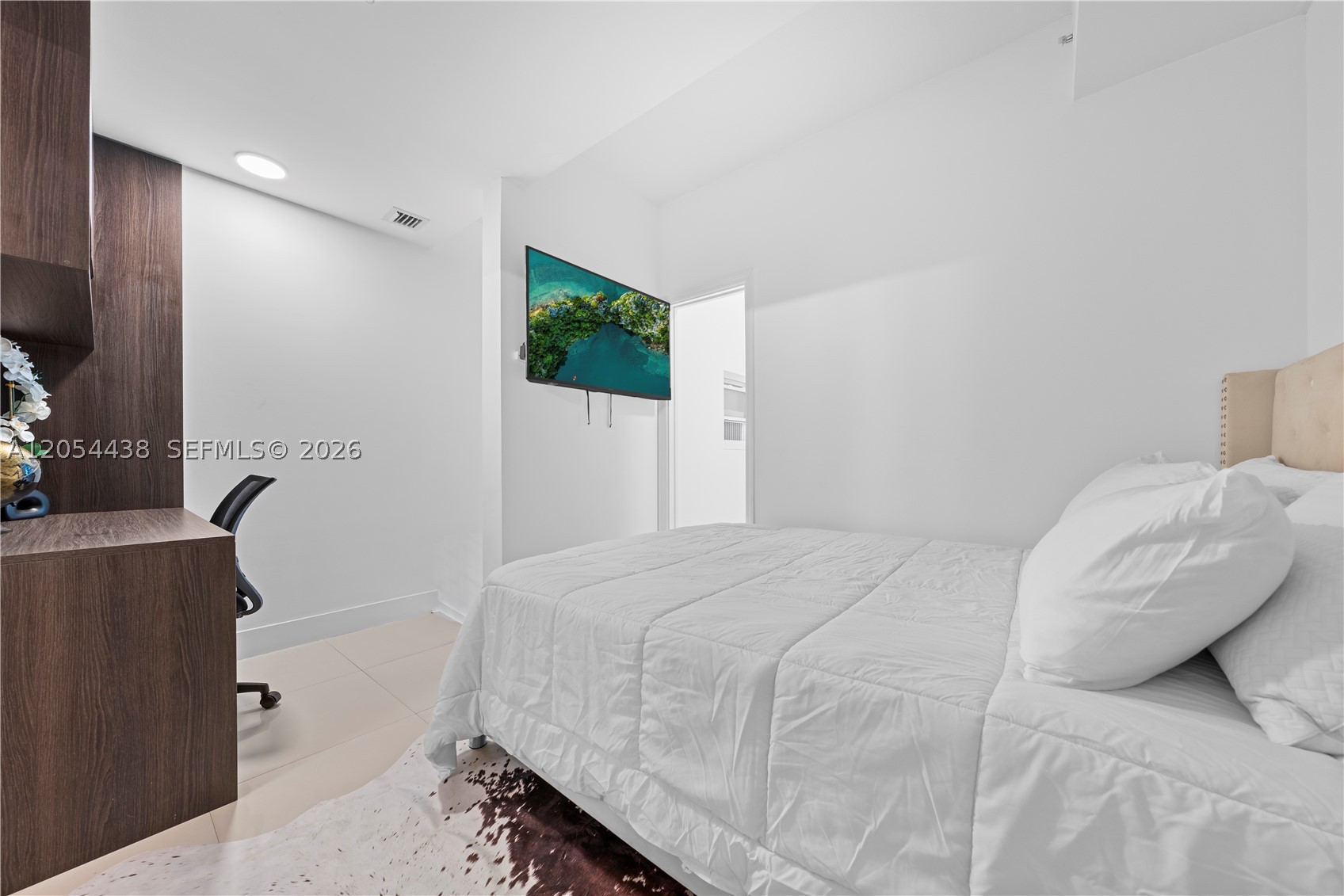 INFINITY AT BRICKELL COND - Residential Lease