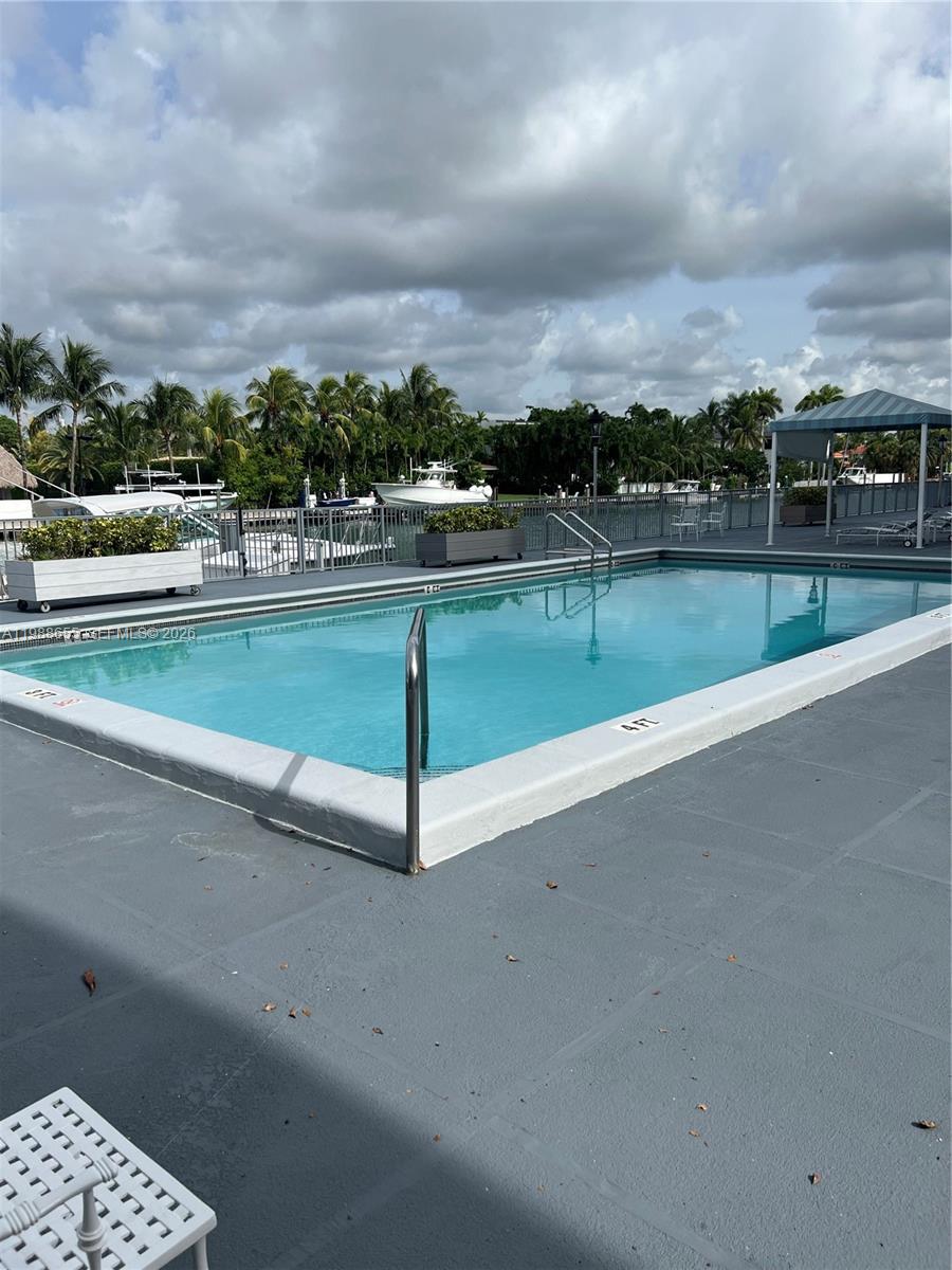 10000 PLAZA CONDO-NORTH T - Residential