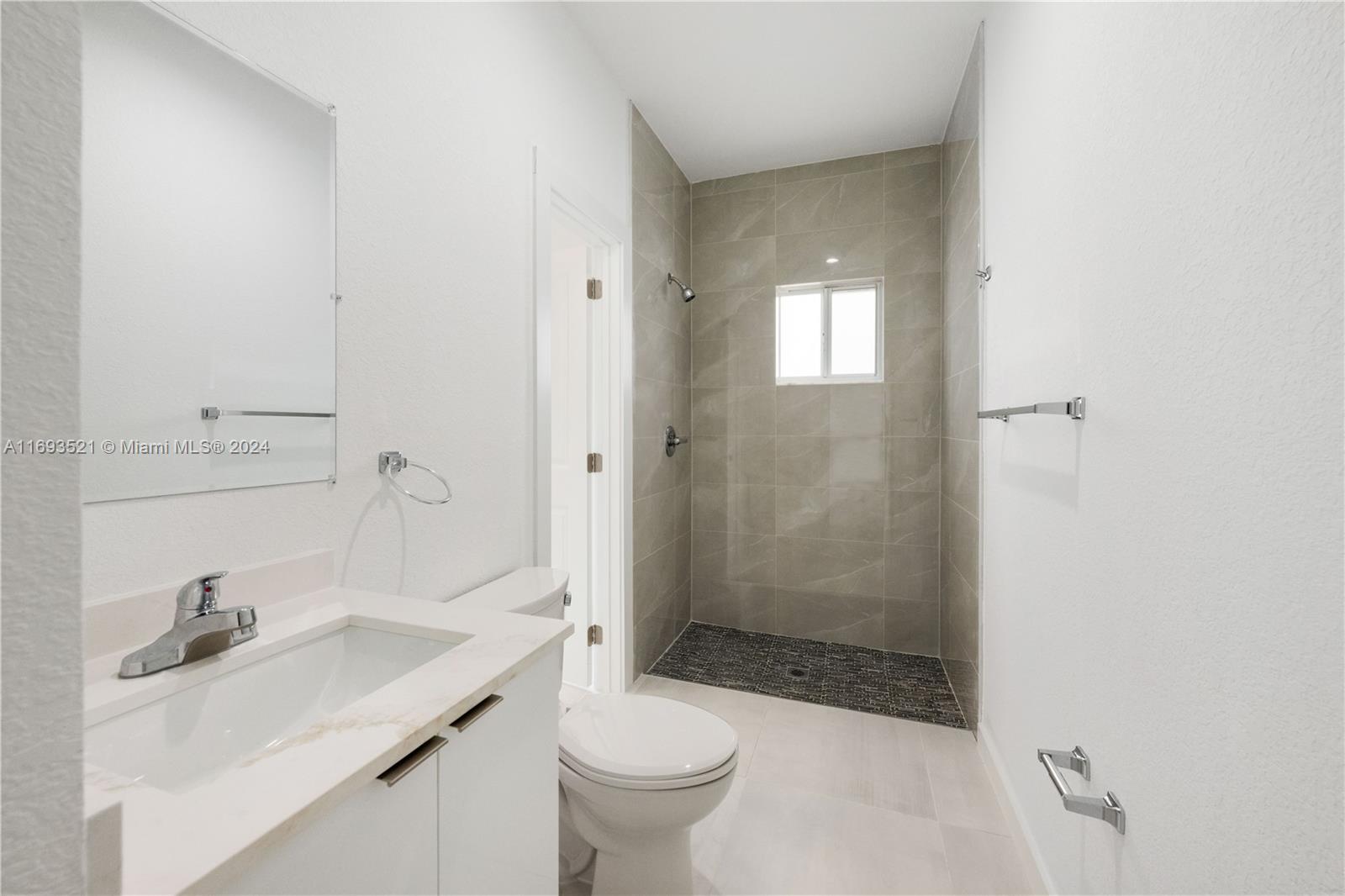 N MIAMI ESTATES - Residential Lease
