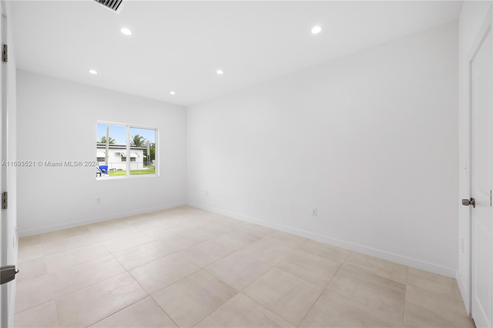 N MIAMI ESTATES - Residential Lease