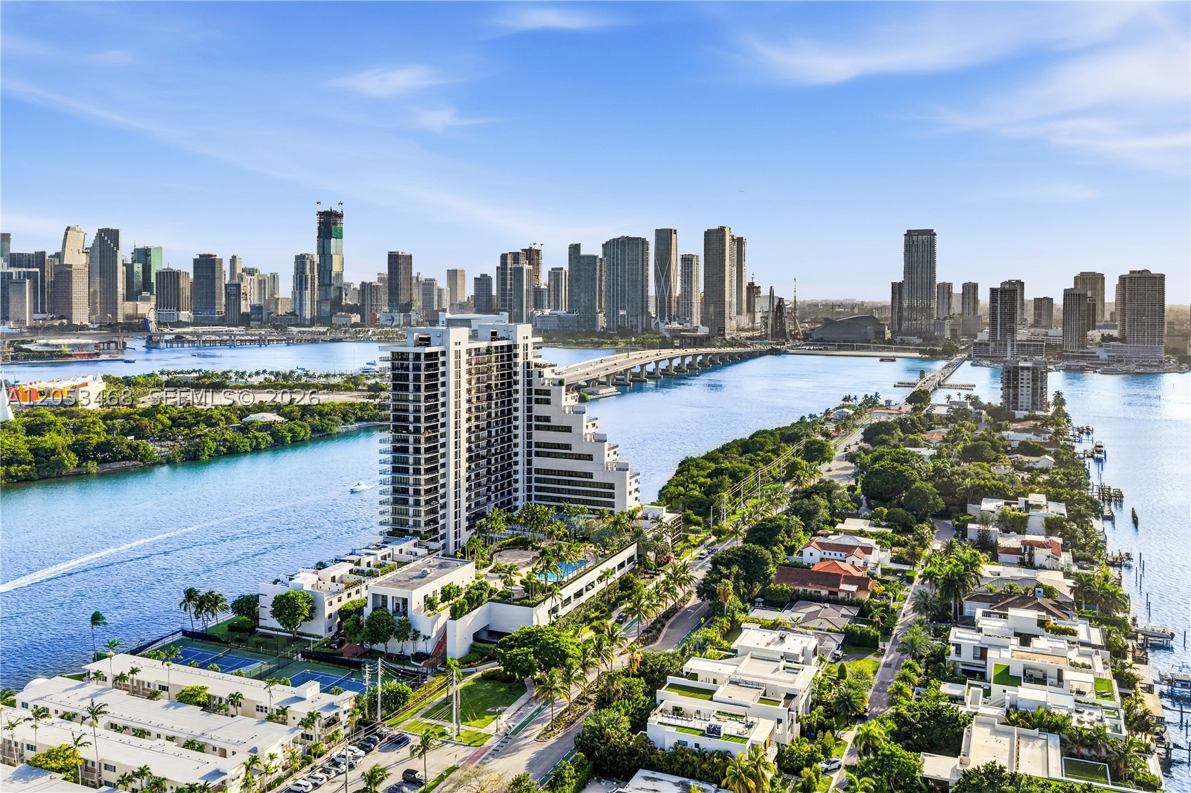 ONE THOUSAND VENETIAN WAY - Residential