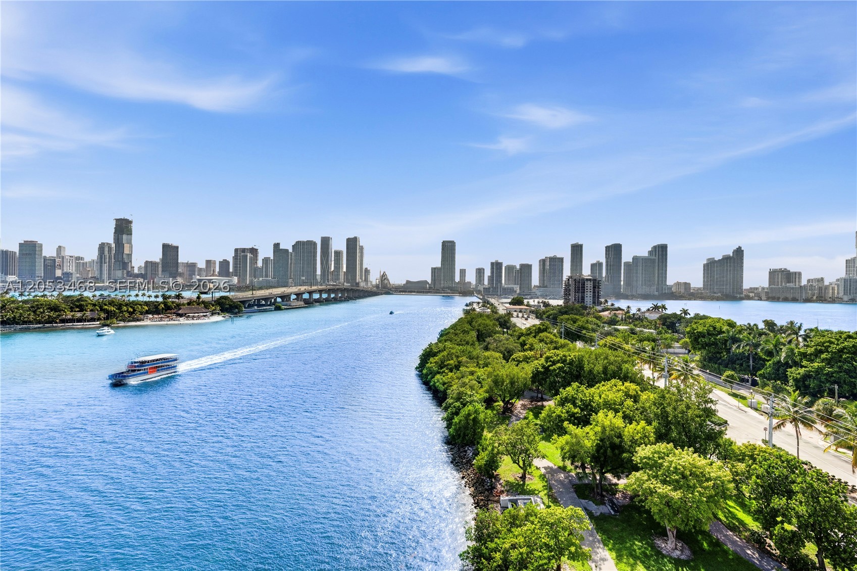 ONE THOUSAND VENETIAN WAY - Residential