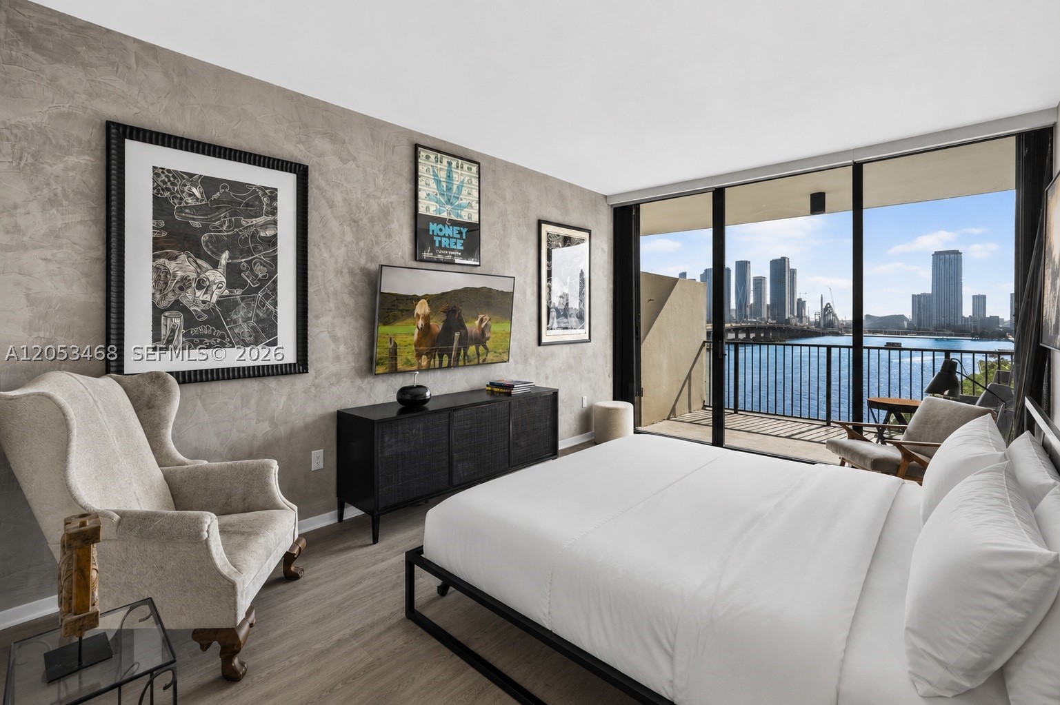 ONE THOUSAND VENETIAN WAY - Residential