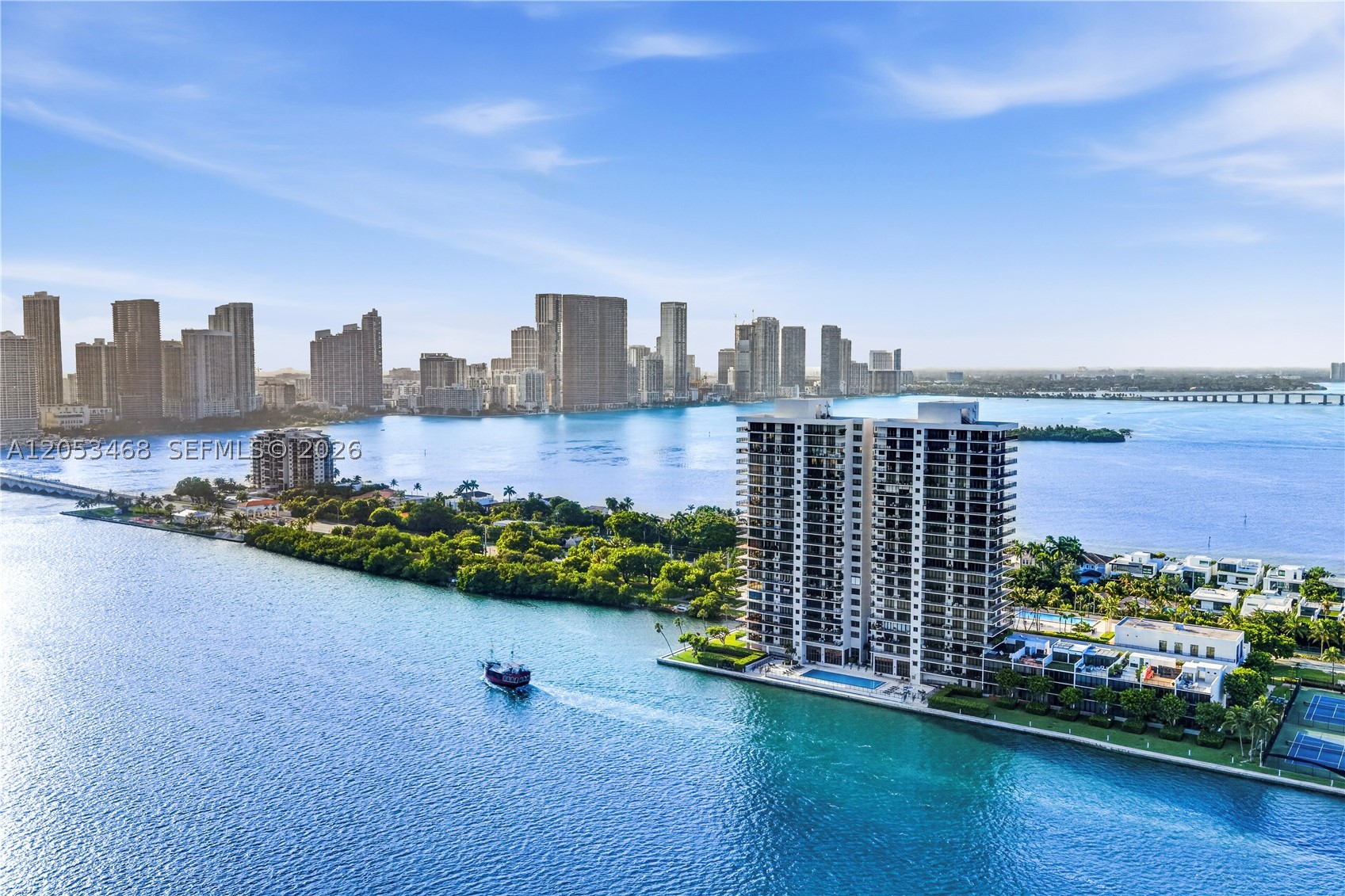 ONE THOUSAND VENETIAN WAY - Residential