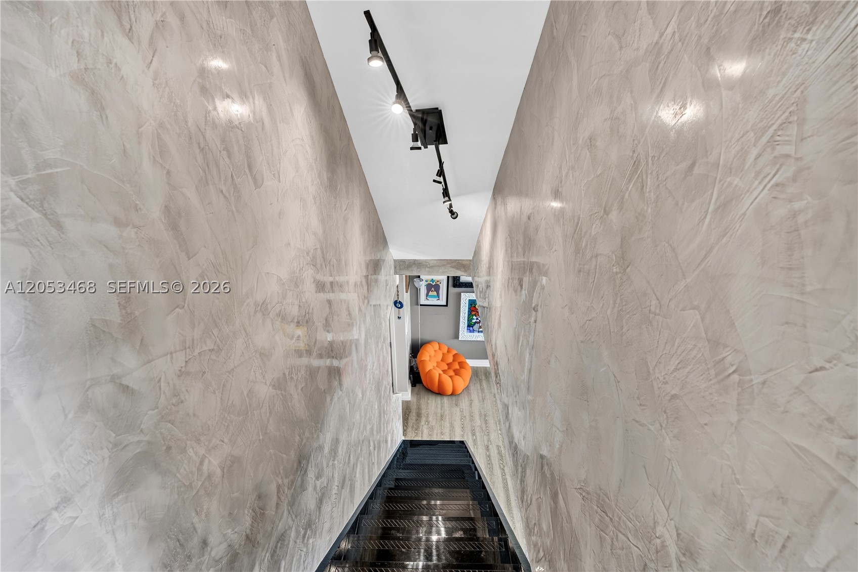 ONE THOUSAND VENETIAN WAY - Residential
