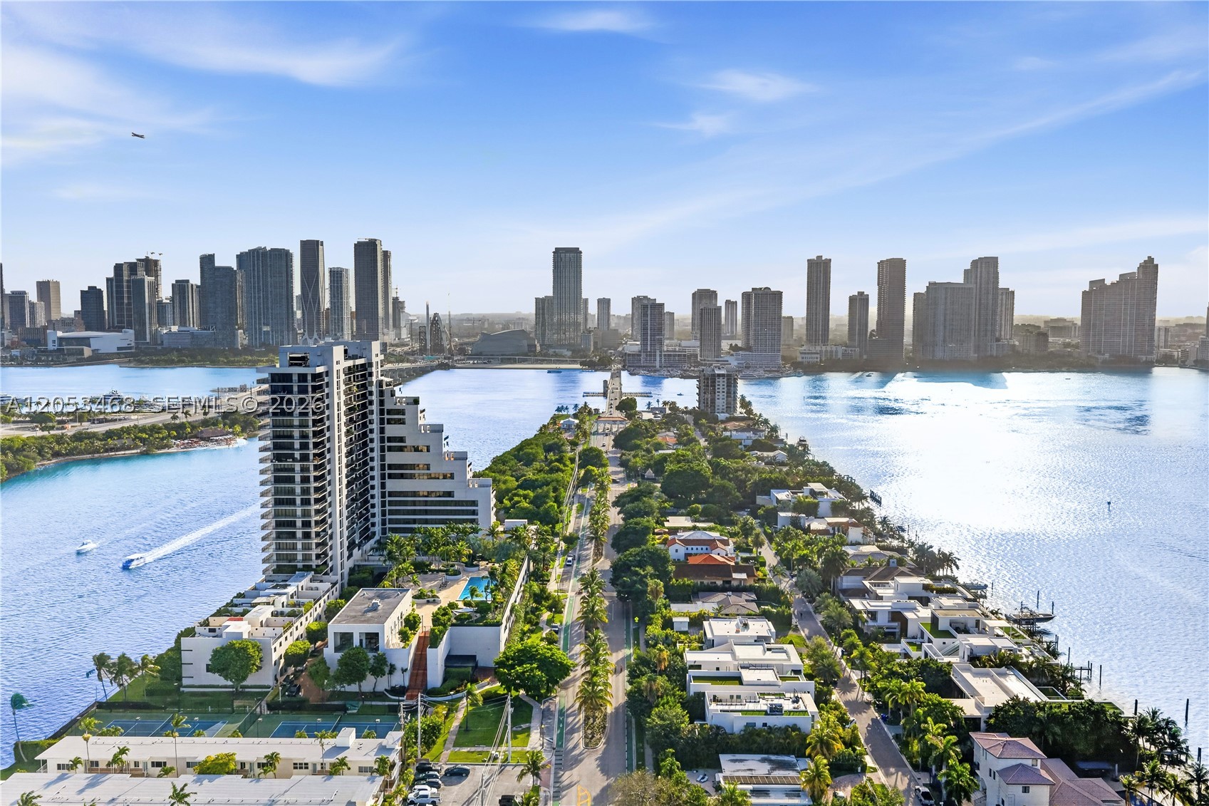 ONE THOUSAND VENETIAN WAY - Residential