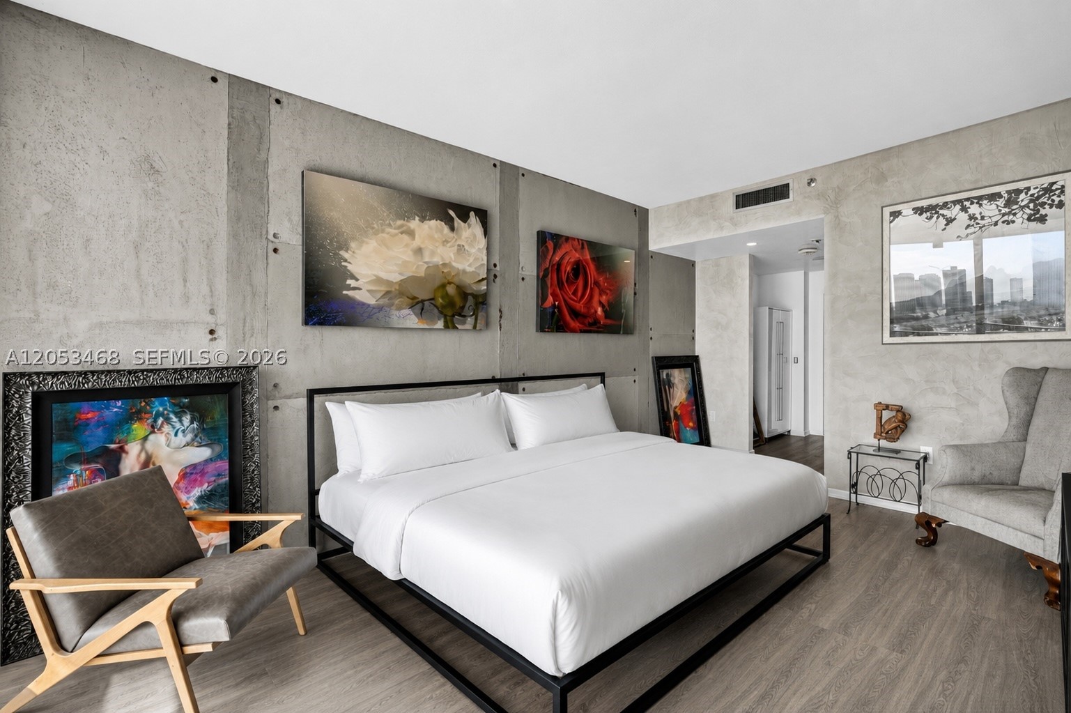 ONE THOUSAND VENETIAN WAY - Residential