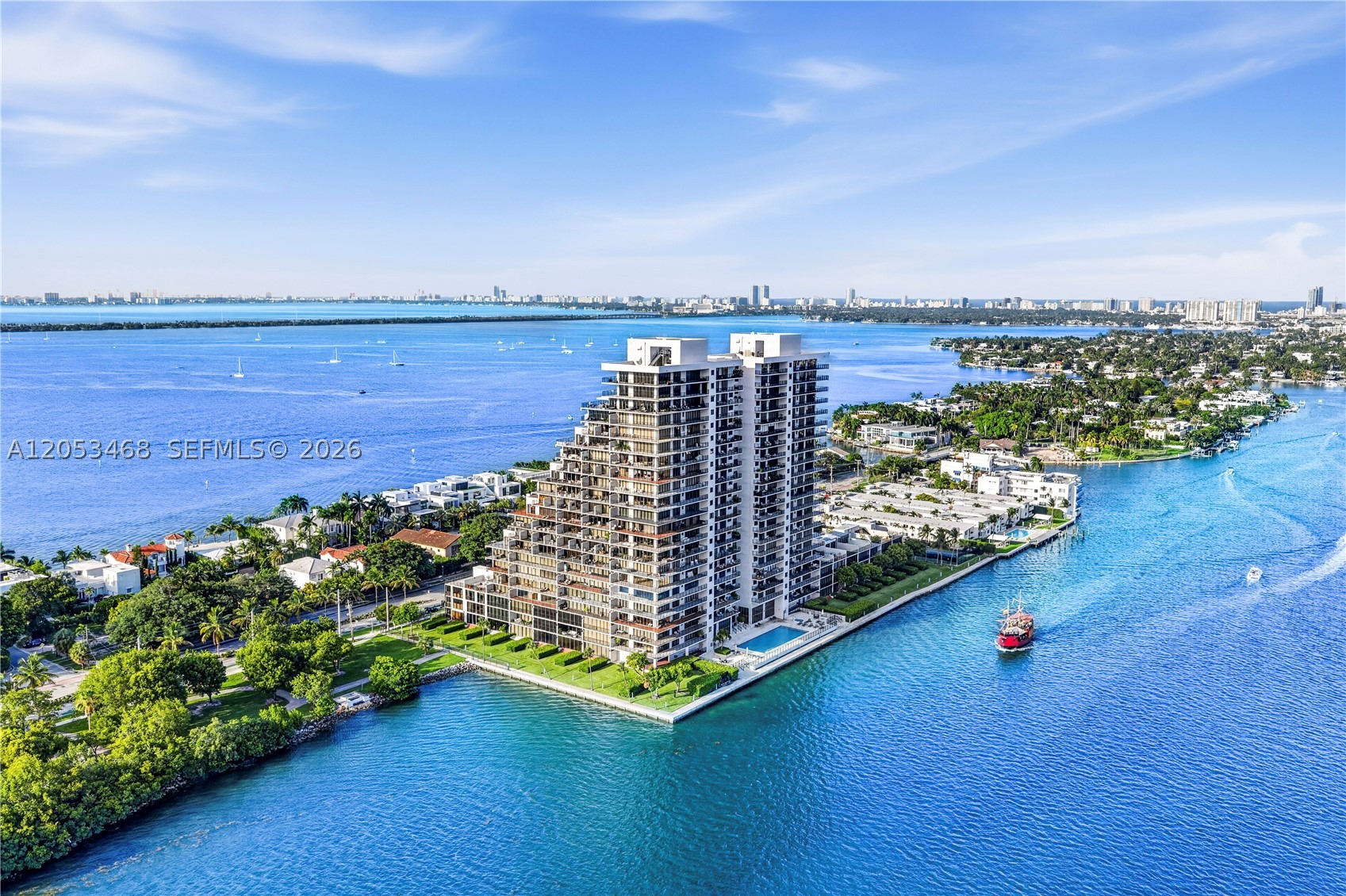ONE THOUSAND VENETIAN WAY - Residential