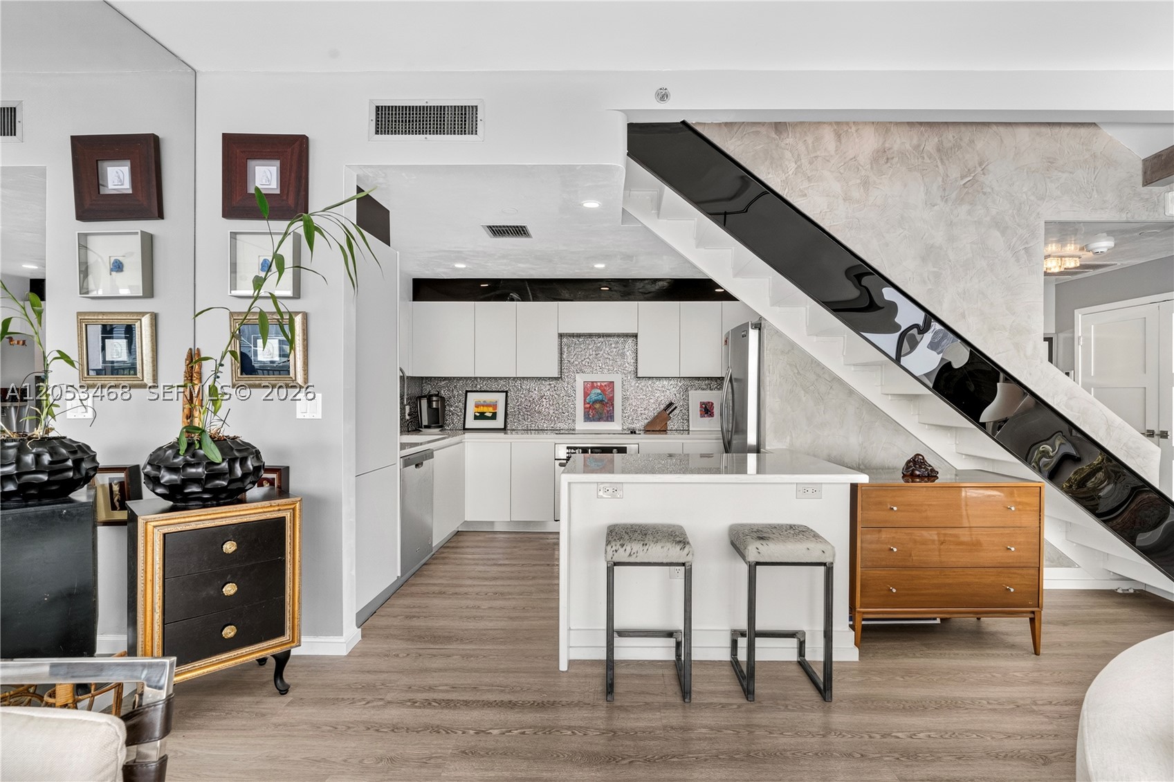 ONE THOUSAND VENETIAN WAY - Residential
