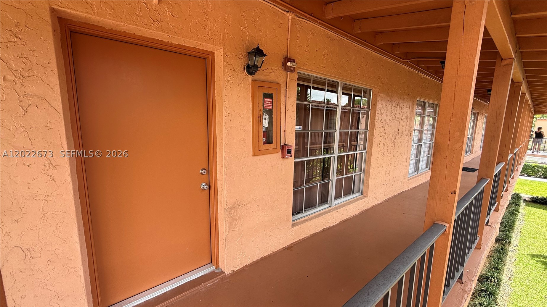** Handyman Special being sold as/is ** Great opportunity to own a 1BR/1BA condo in desirable Miami Lakes. Close to restaurants, shopping, entertainment, and everything the community has to offer!