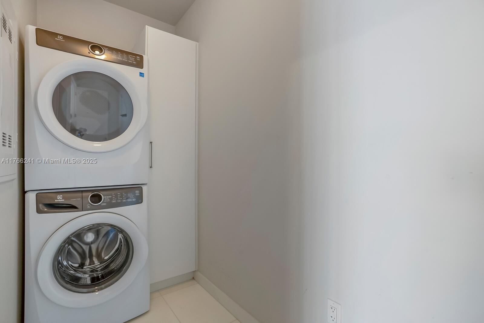 GIRALDA PLACE CONDO - Residential Lease