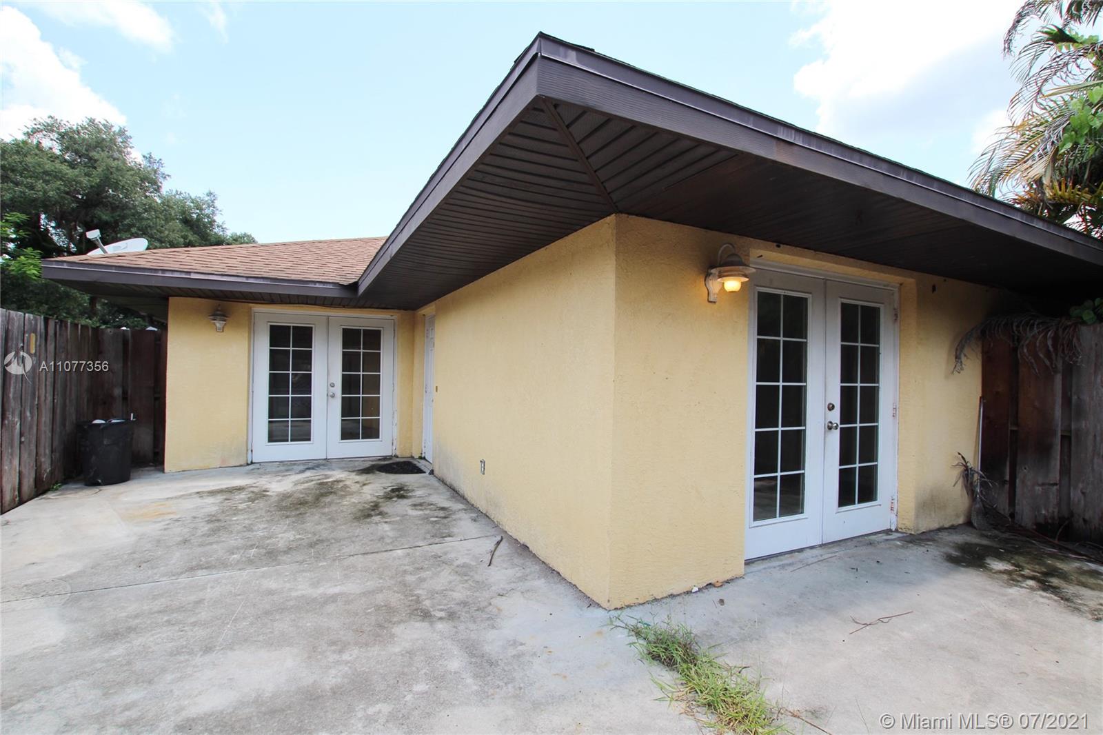 Oak Lake Villas - Residential